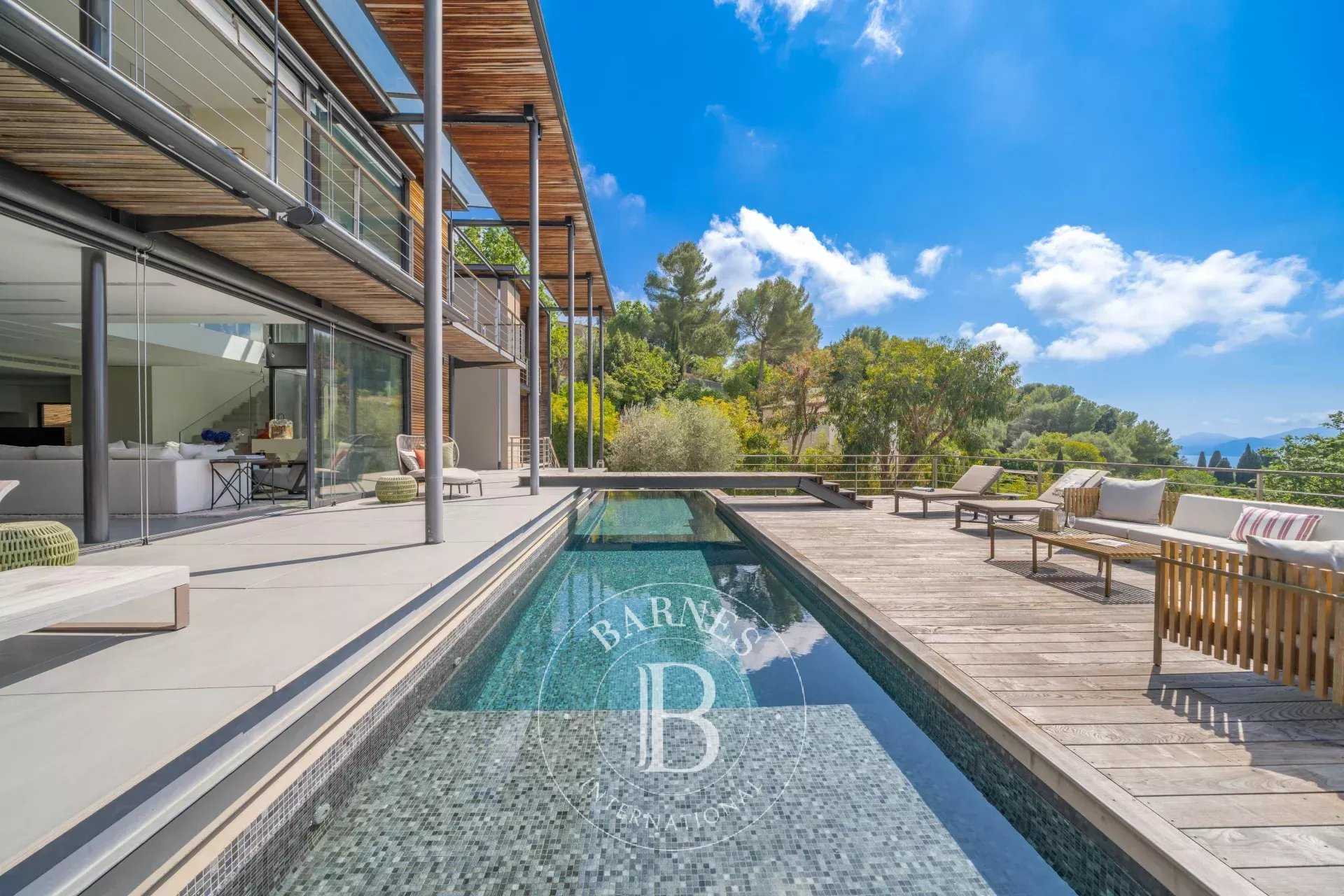 Cannes  - Villa 6 Pi&egrave;ces 5 Chambres