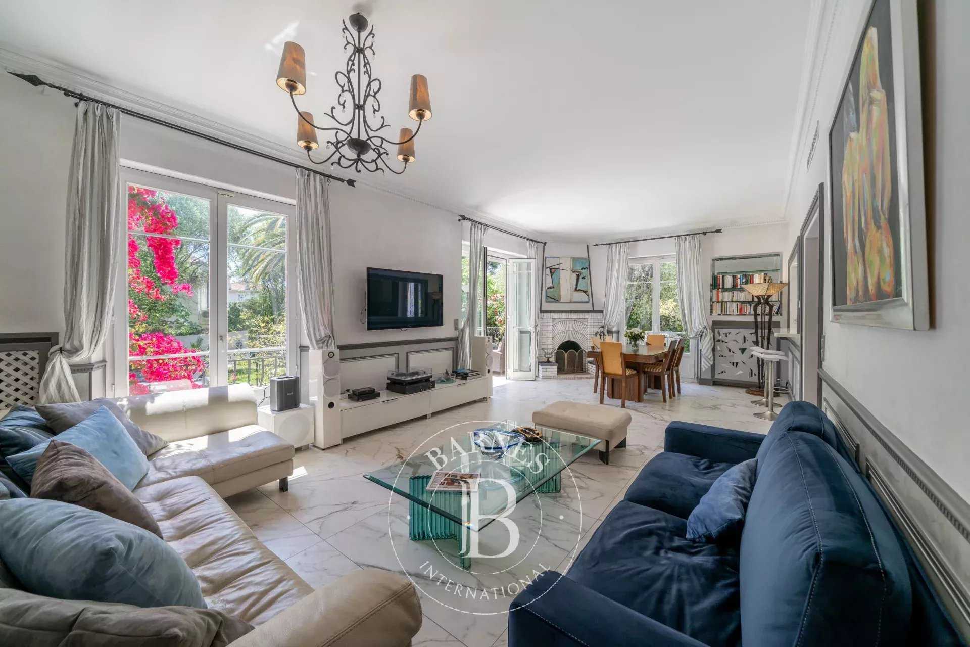 Cannes  - Villa 8 Pi&egrave;ces 6 Chambres