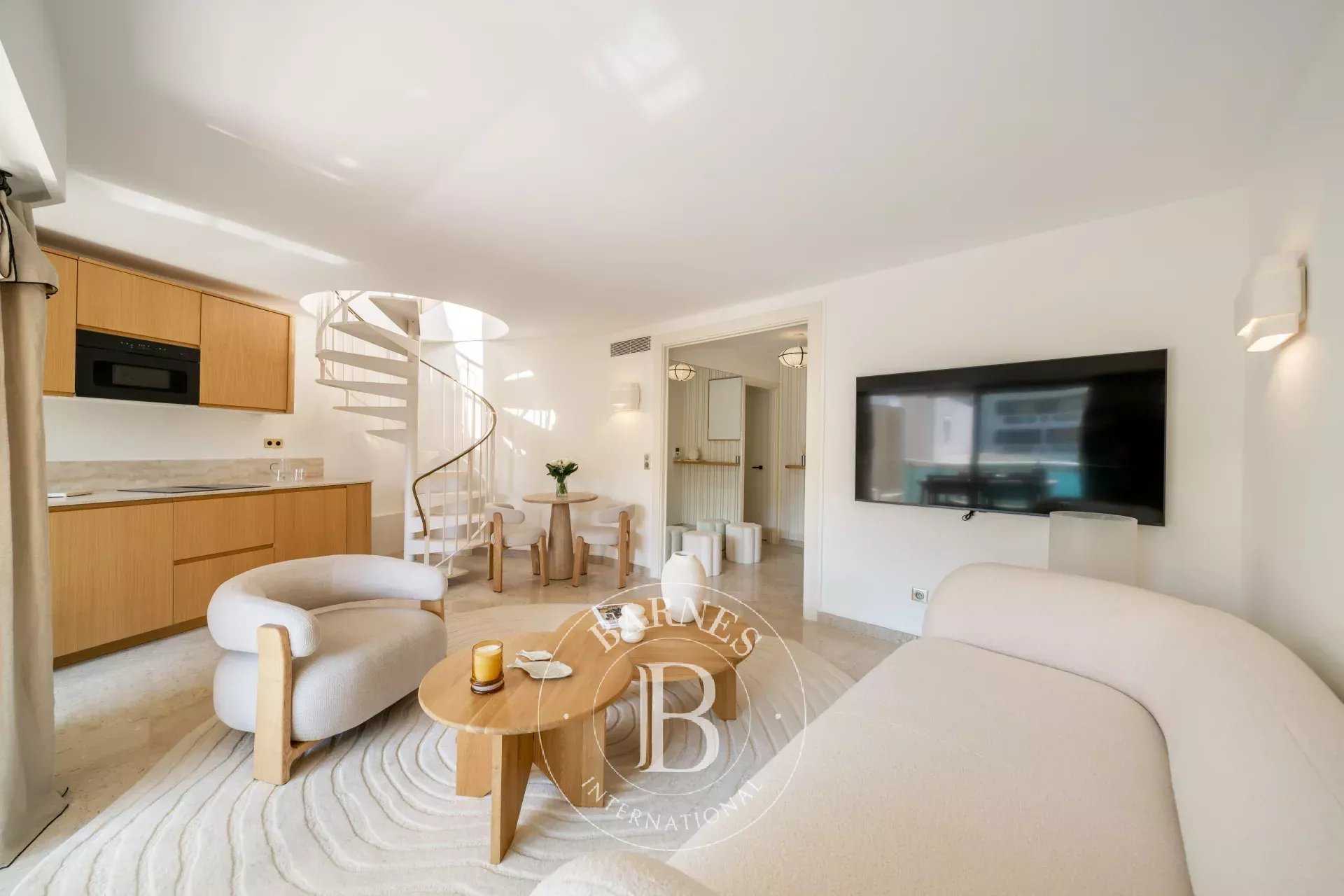 Cannes  - Appartement 3 Pi&egrave;ces 2 Chambres