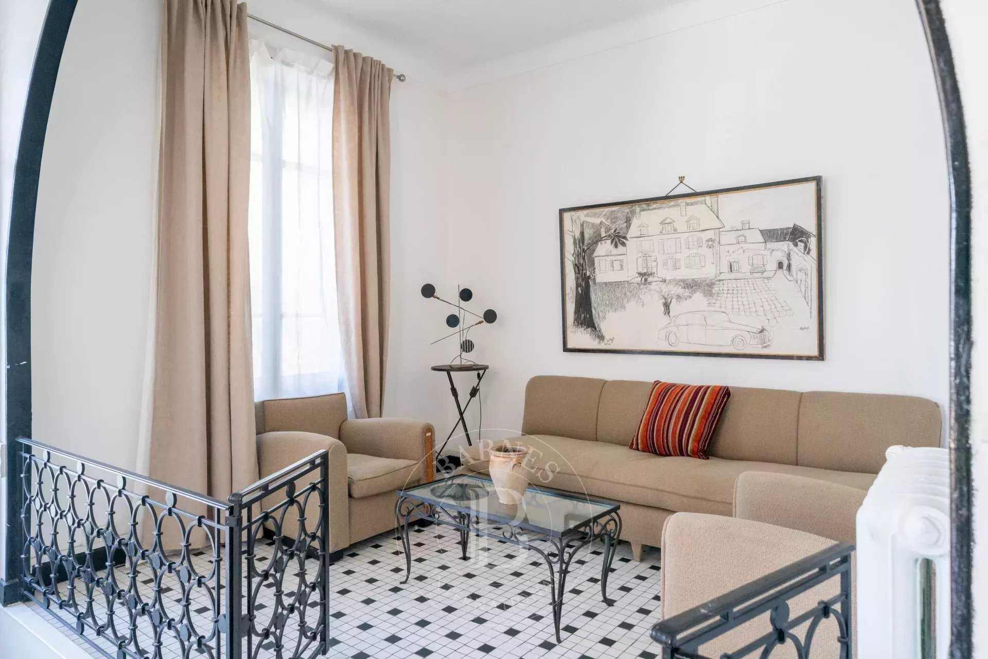 Antibes  - Propriété 14 Pièces 10 Chambres