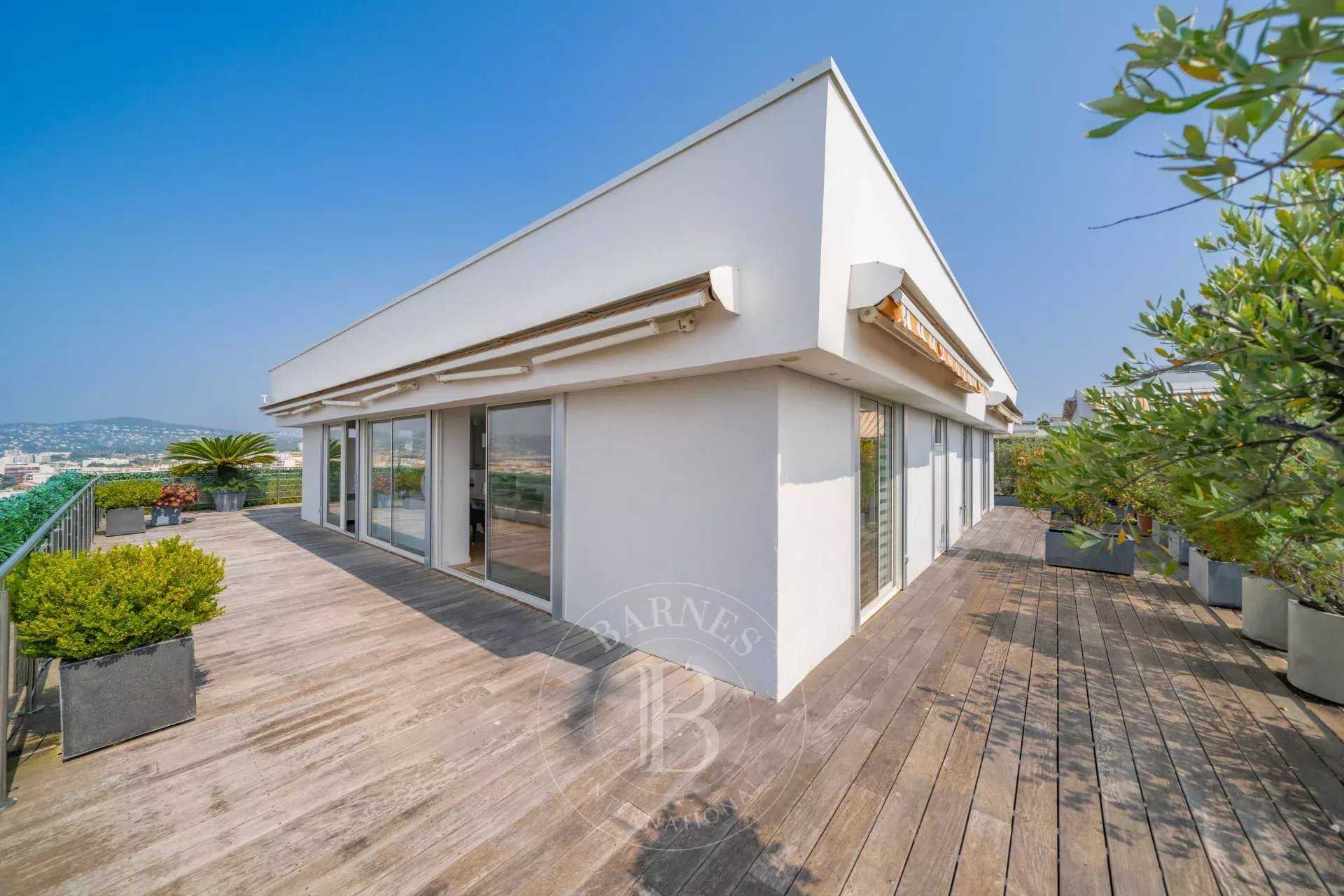 Antibes  - Apartment 3 Bedrooms