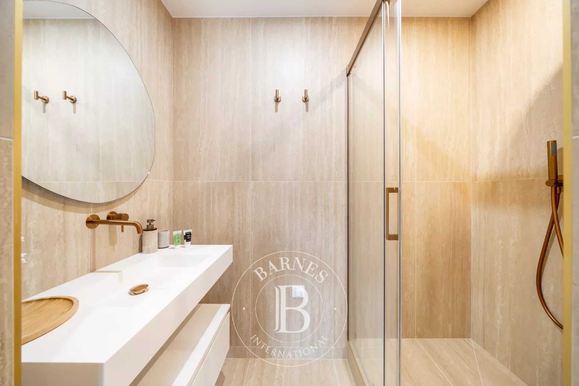 Cannes  - Piso 2 Cuartos, 1 Habitacion