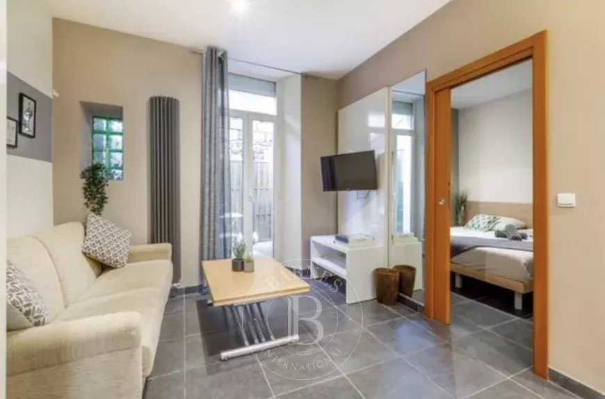 Cannes  - Building 12 Bedrooms