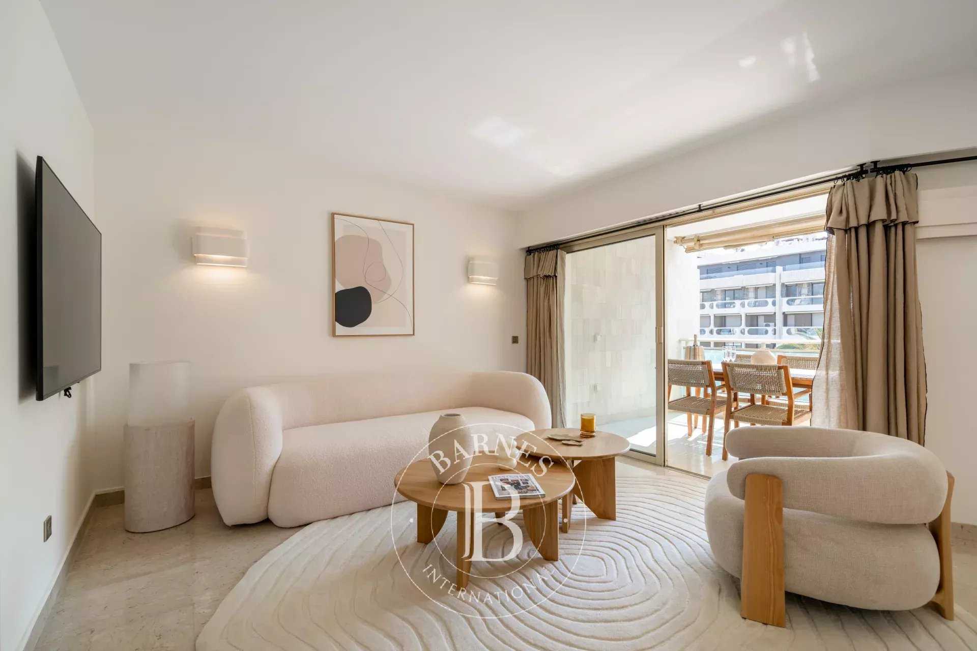 Cannes  - Appartement 3 Pi&egrave;ces 2 Chambres