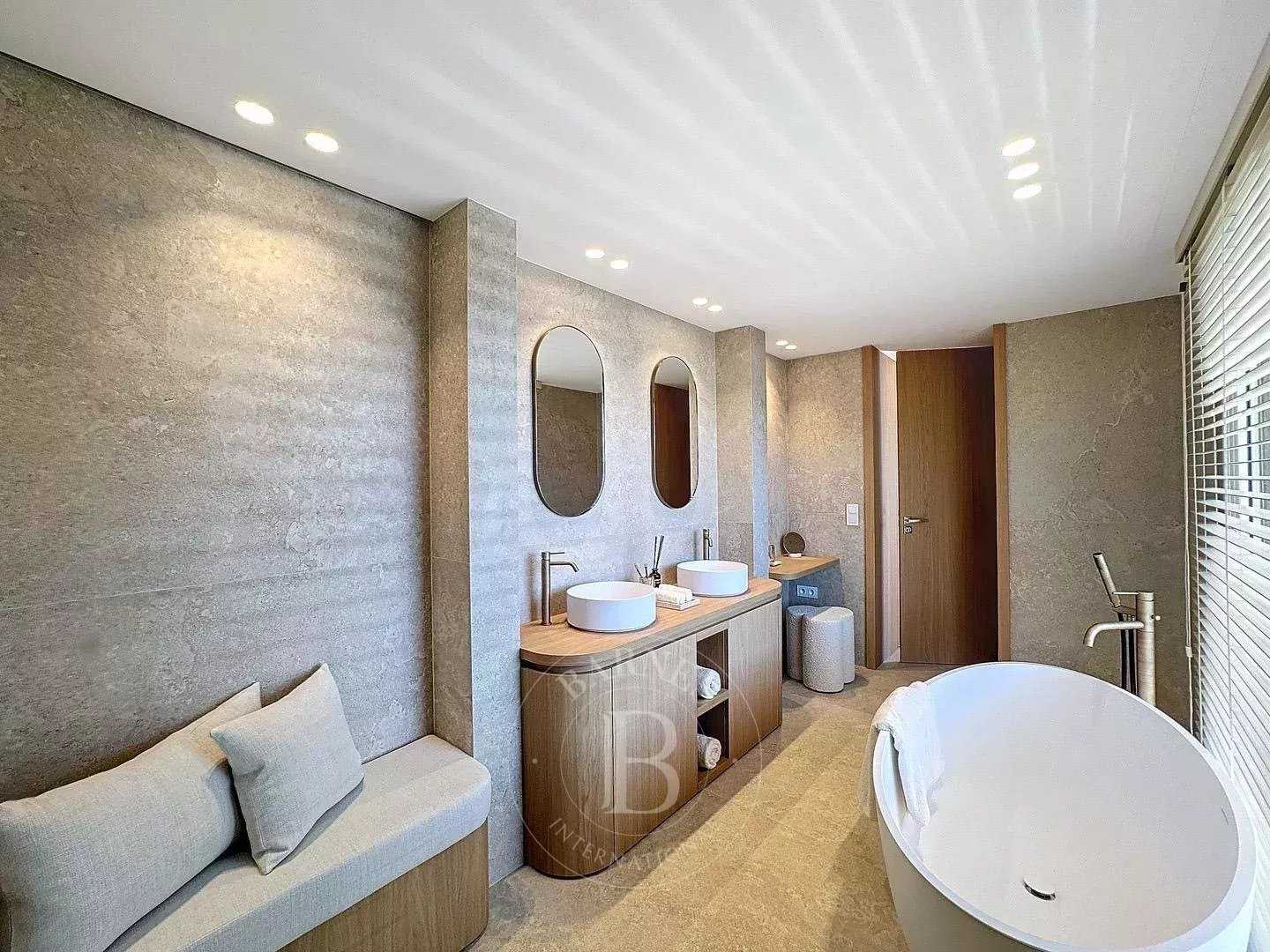 Cannes  - Piso 4 Cuartos 3 Habitaciones
