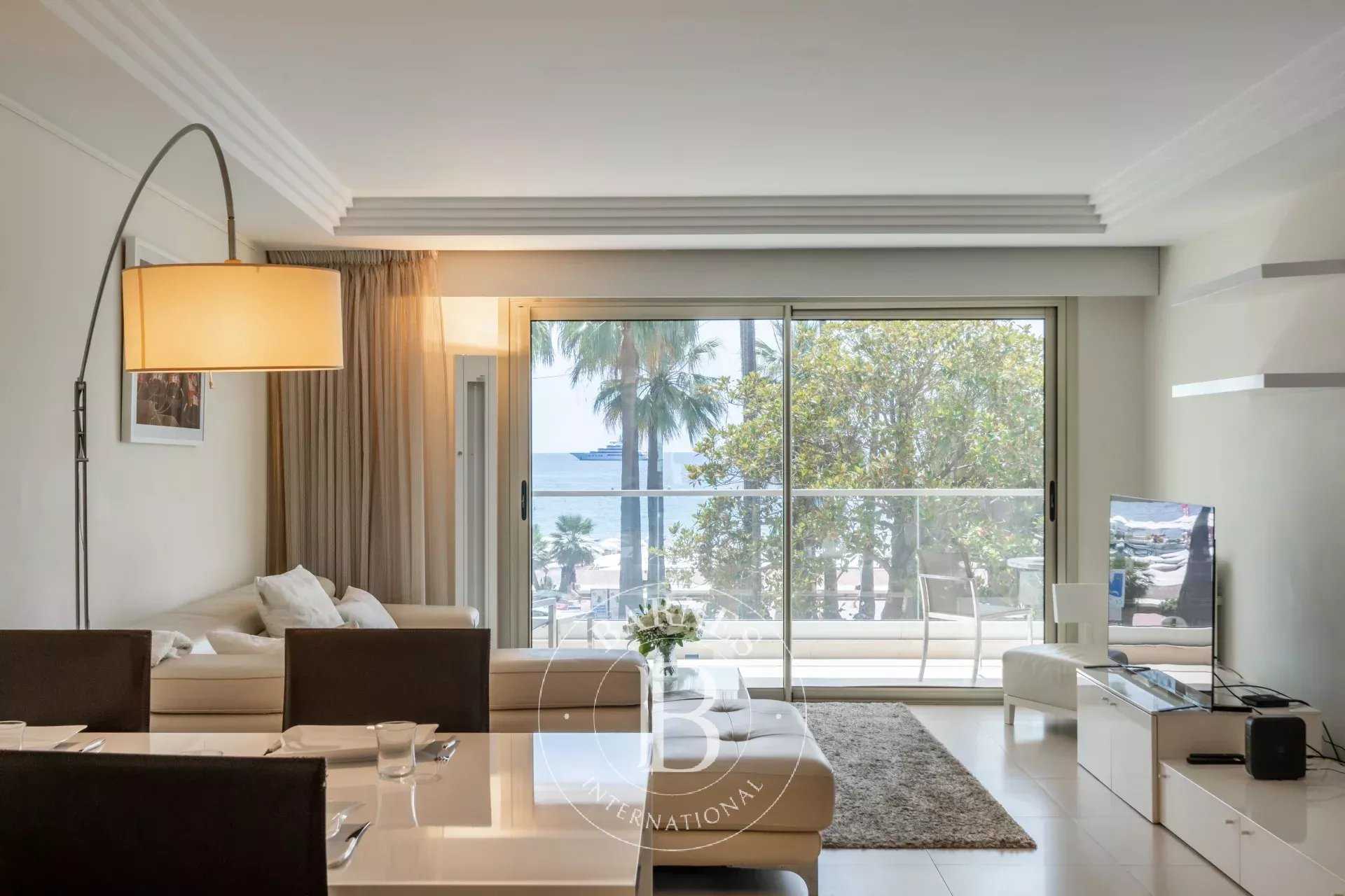 Cannes  - Appartement 3 Pi&egrave;ces 2 Chambres