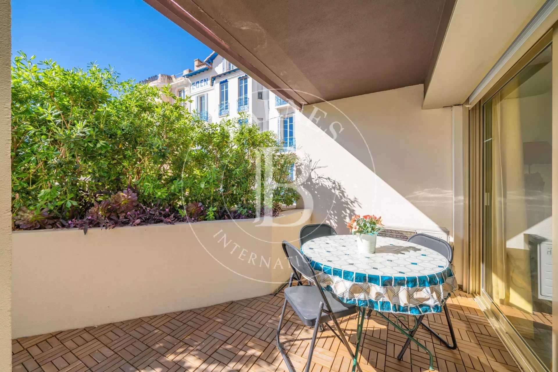Appartement Antibes  -  ref 84569852 (picture 2)