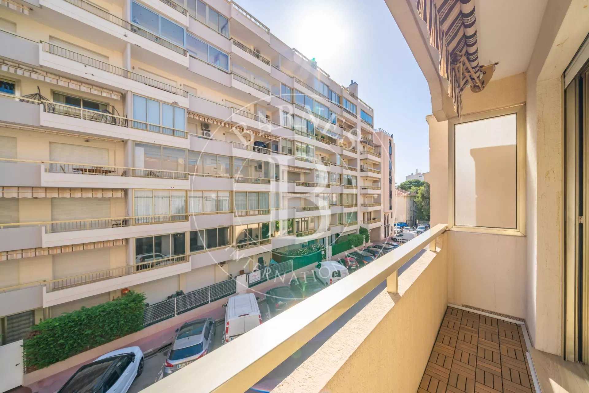 Appartement Cannes  -  ref 84262915 (picture 2)