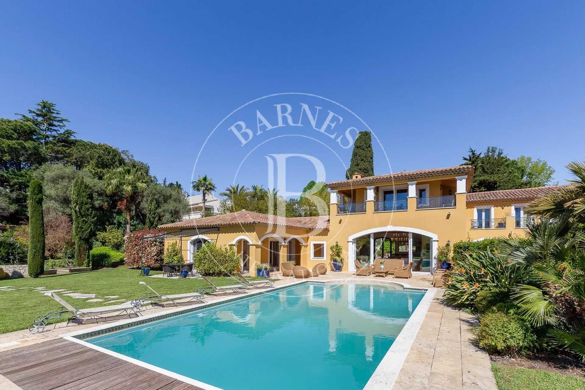 Villa Antibes  -  ref 84775398 (picture 1)