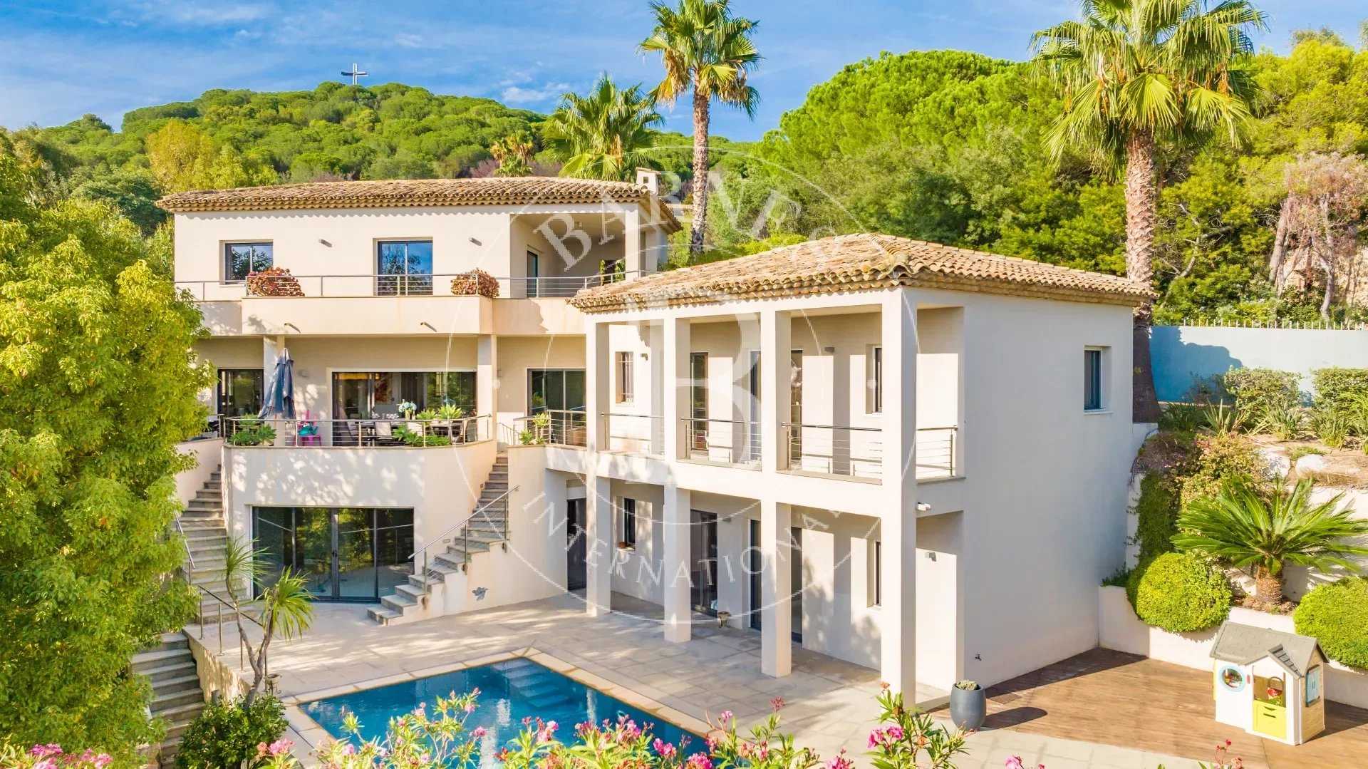 Villa Cannes  -  ref 83364964 (picture 1)