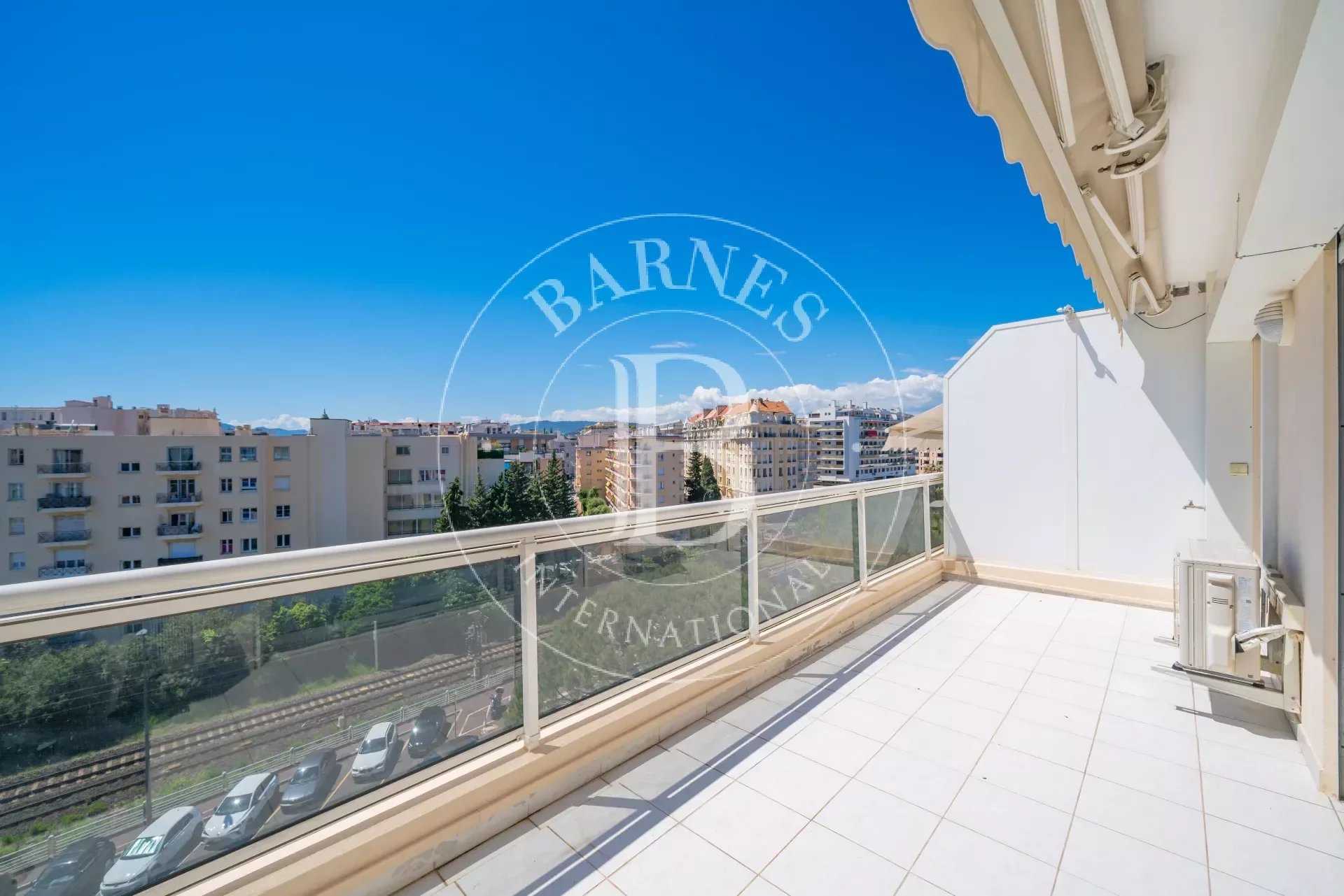 Appartement Cannes  -  ref 84445904 (picture 2)