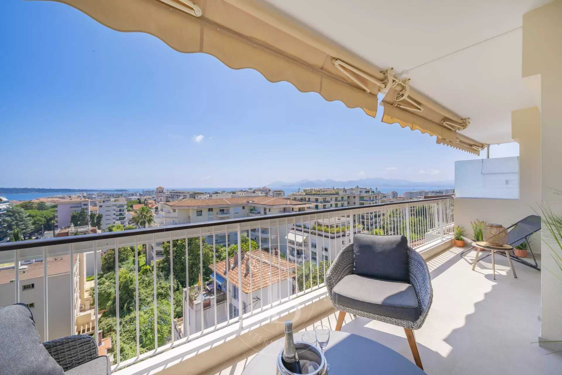 Appartement Cannes  -  ref 84826187 (picture 1)