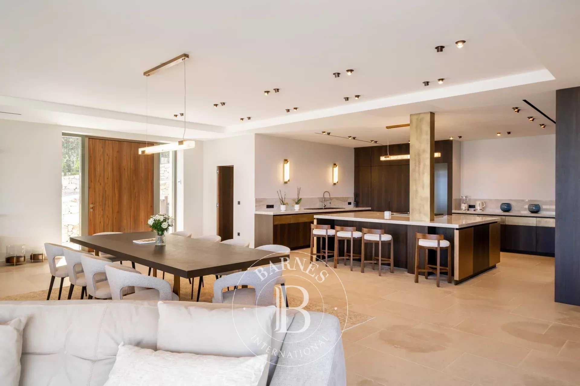 Villa Vallauris  -  ref 85894109 (picture 3)