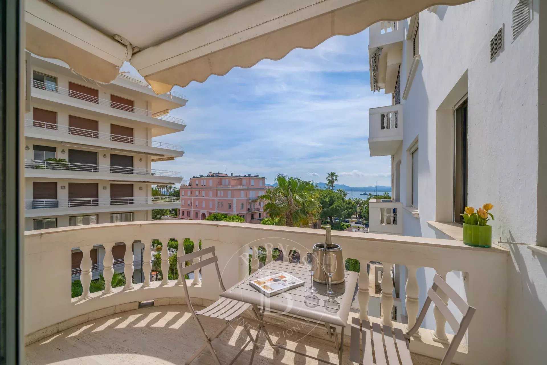 Appartement Cannes  -  ref 85930219 (picture 1)