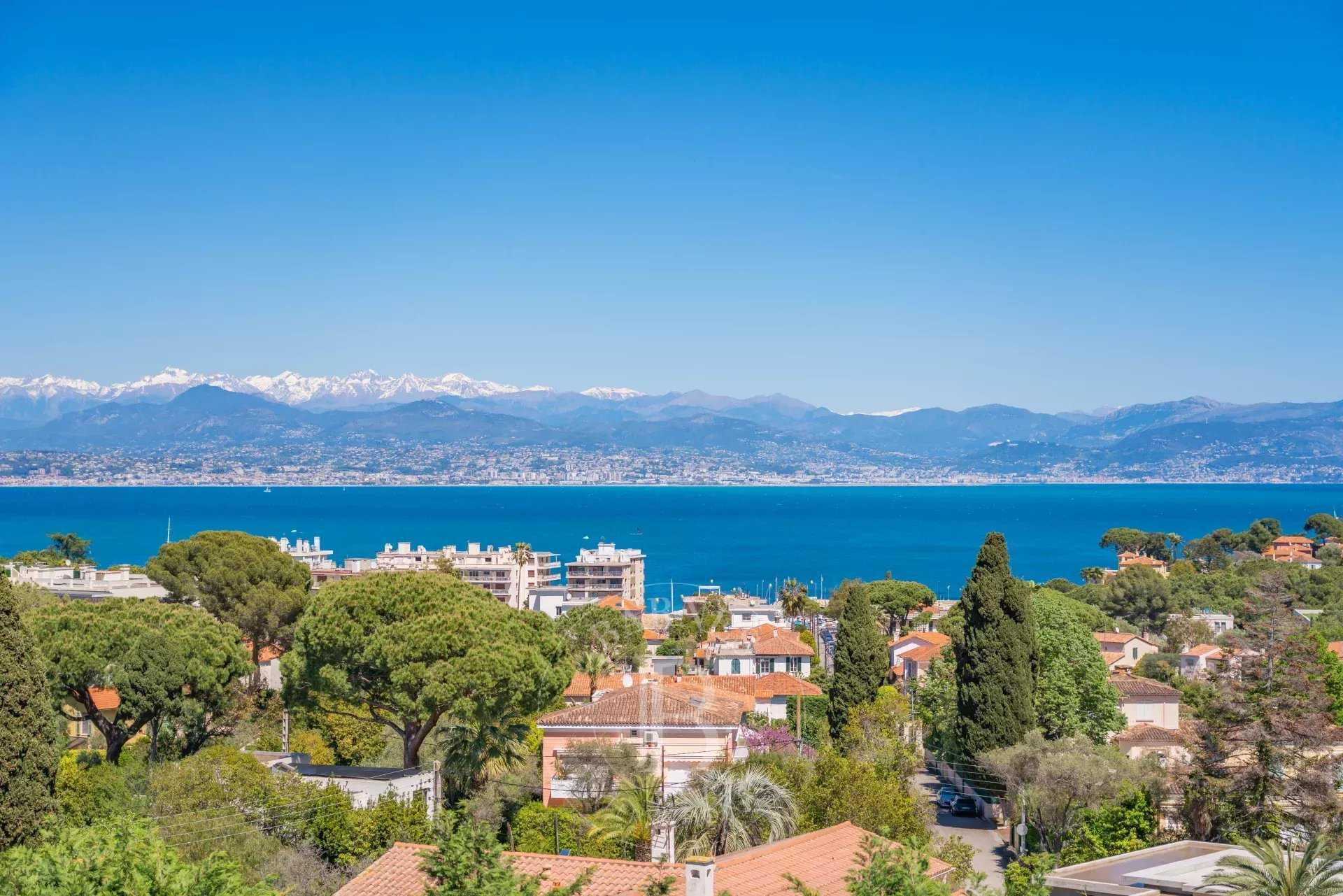 Villa Antibes  -  ref 82850642 (picture 2)