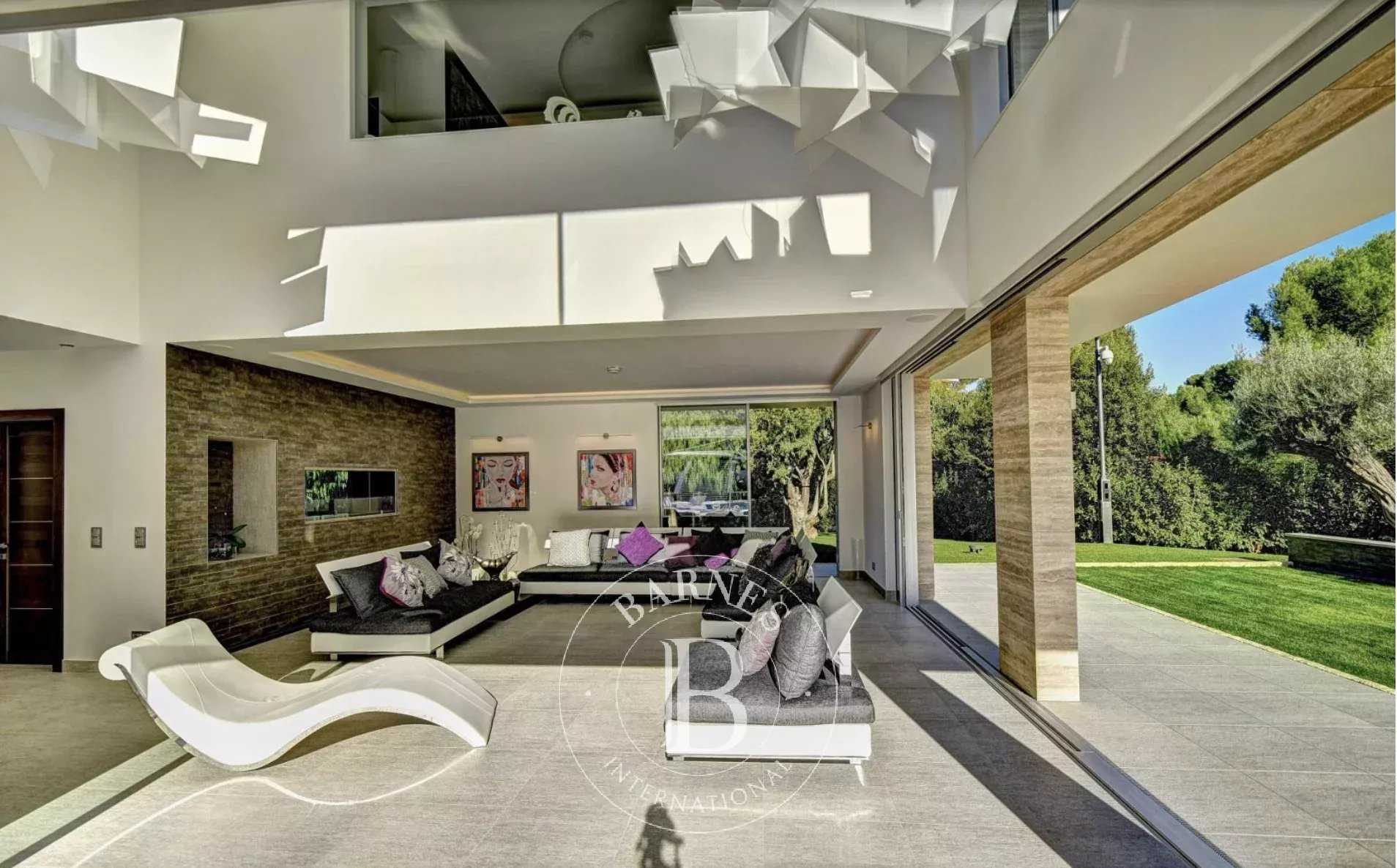 Villa Antibes  -  ref 86891538 (picture 3)