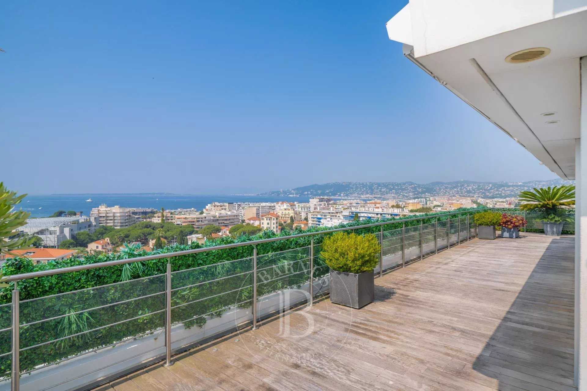 Appartement Antibes  -  ref 85978175 (picture 1)