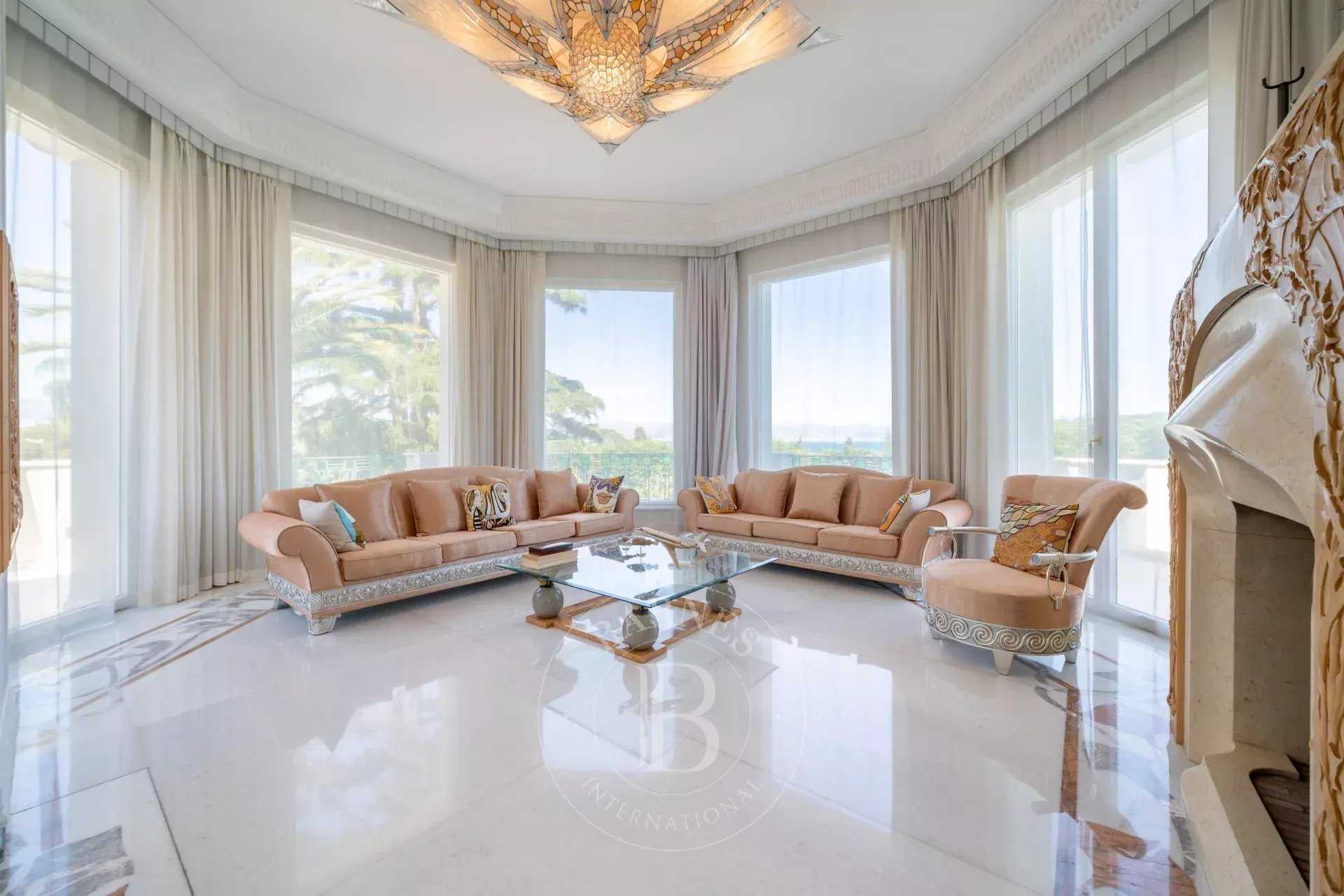 Villa Antibes  -  ref 82850642 (picture 3)