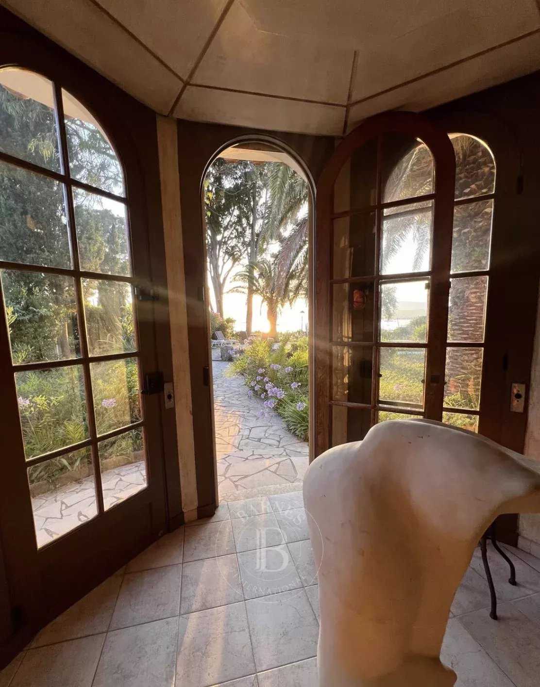 Villa Antibes  -  ref 86120726 (picture 3)