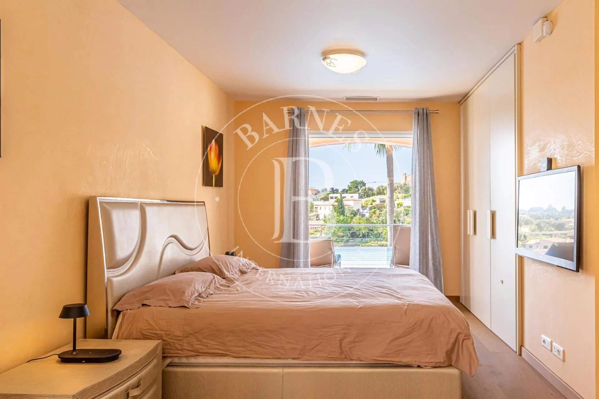 Antibes  - Villa 4 Bedrooms - picture 8