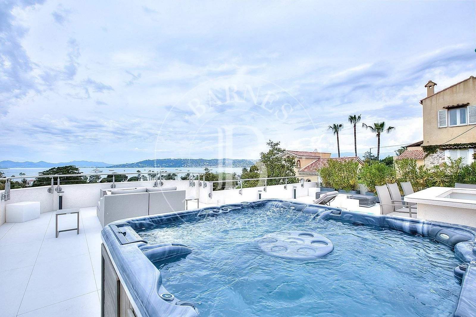 CAP D'ANTIBES - CONTEMPORARY VILLA - PANORAMIC SEA VIEW - 6 BEDROOMS picture 1