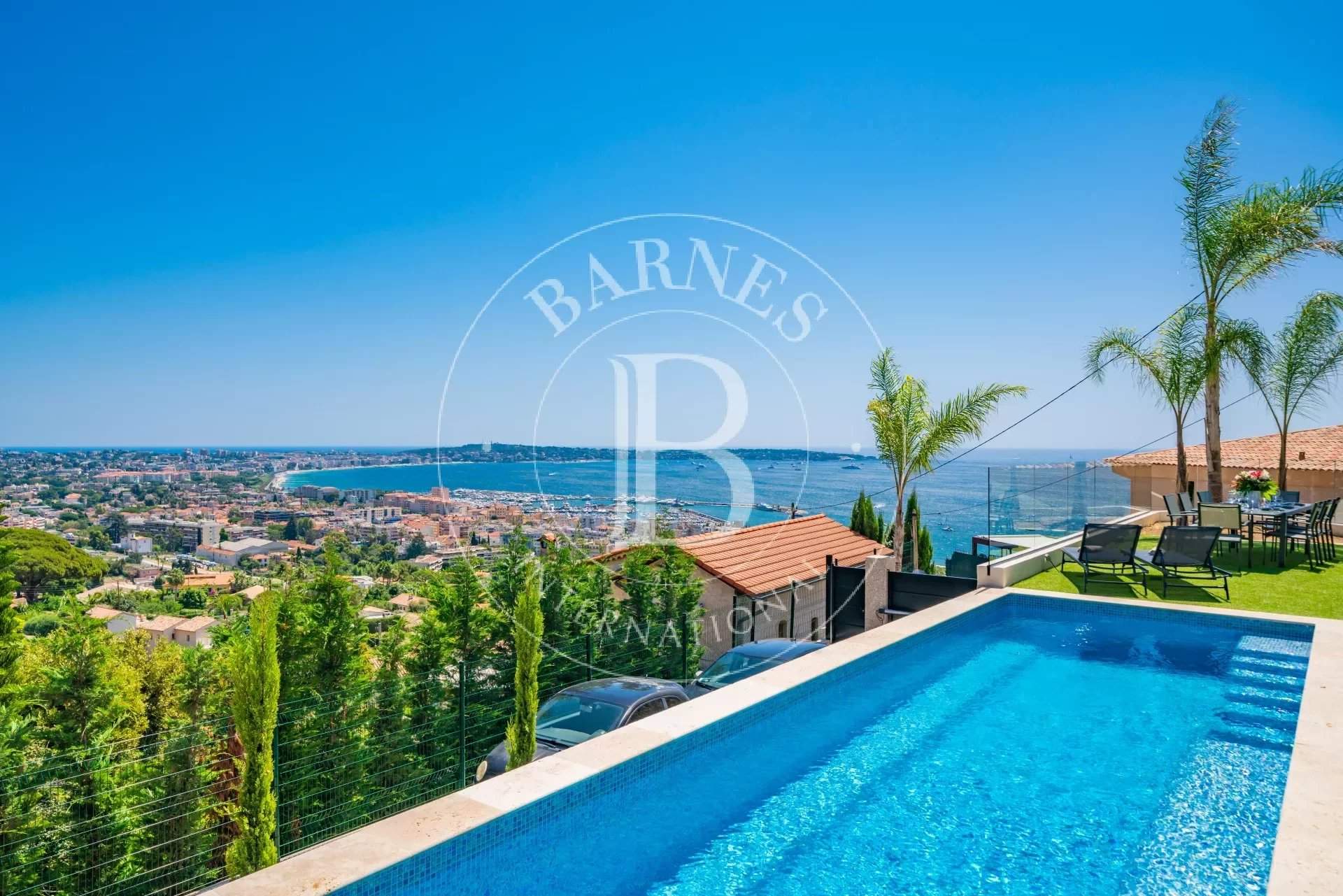 CLOSE TO CANNES - PANORAMIC SEA VIEW VILLA - 5 BEDROOMS picture 1
