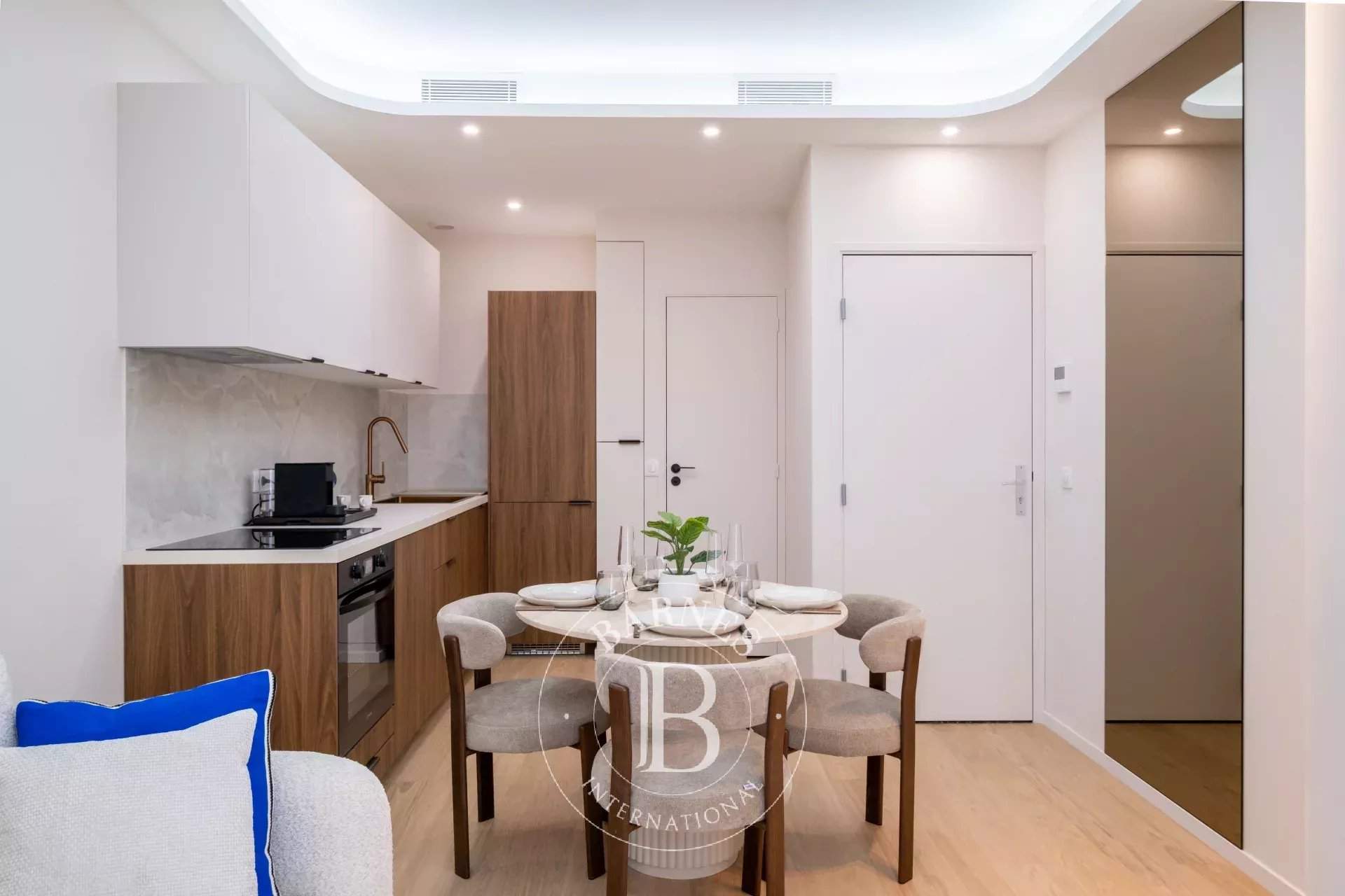 Cannes  - Piso 2 Cuartos, 1 Habitacion - picture 13