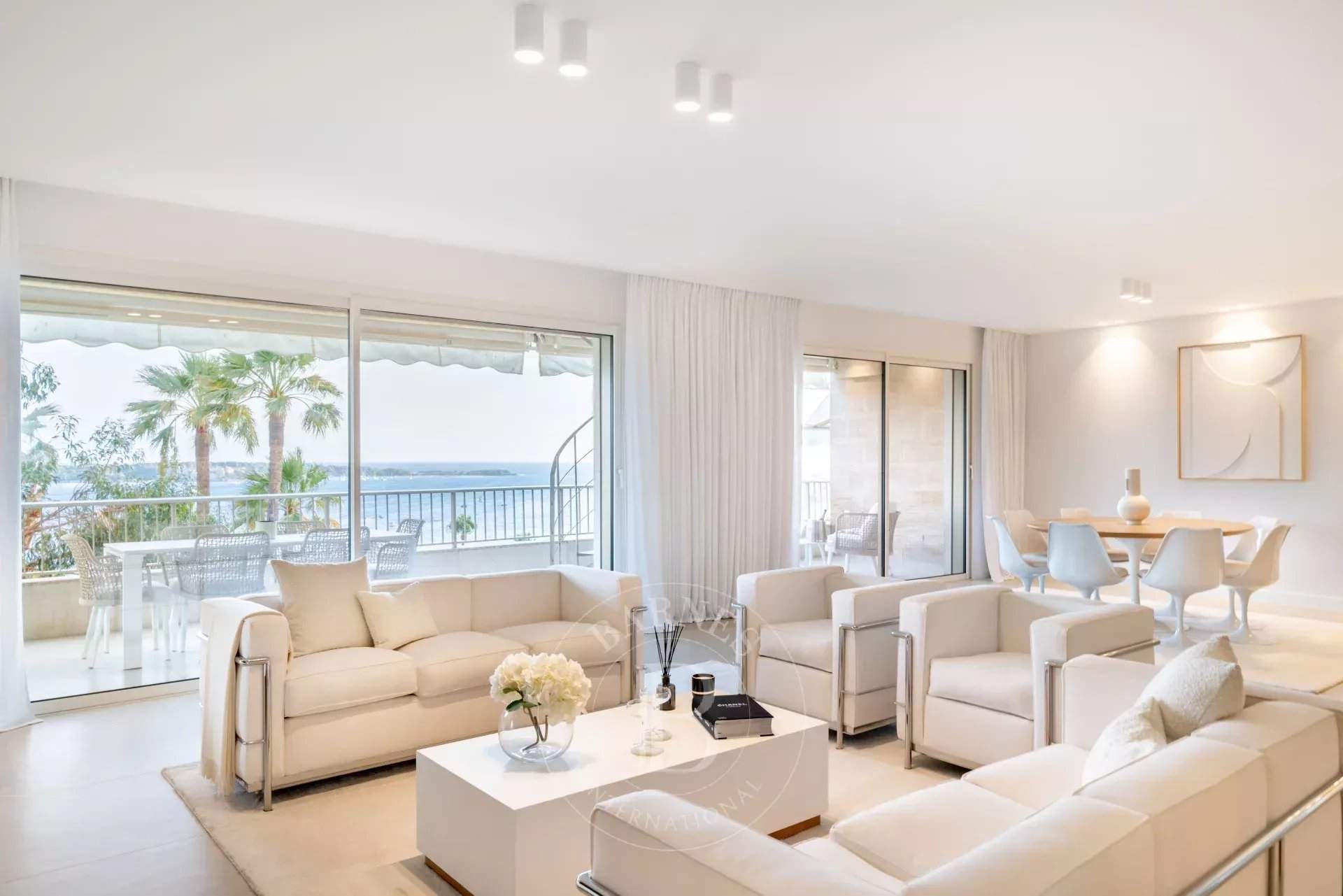 Cannes  - Apartment 3 Bedrooms - picture 1