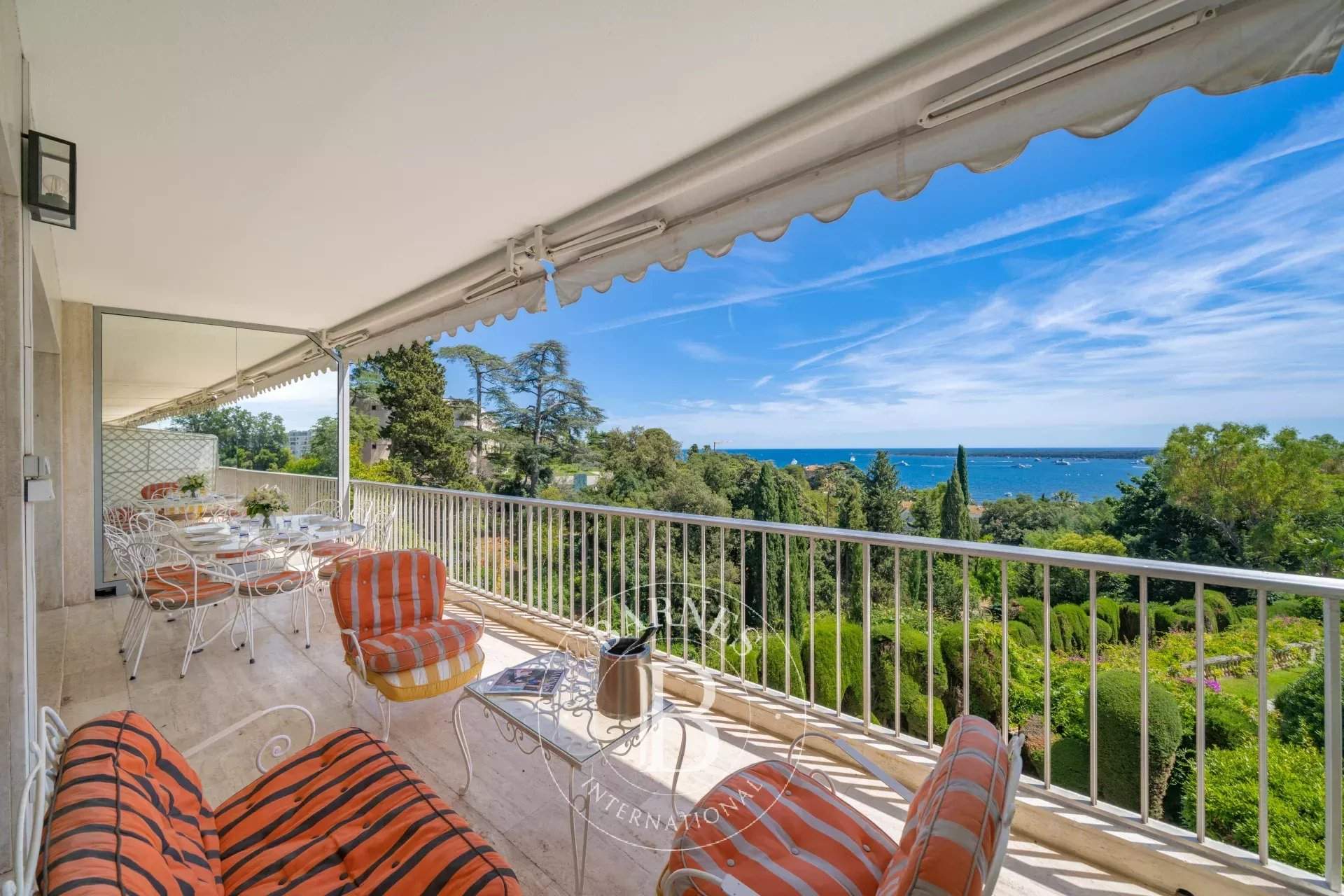 Cannes  - Appartement 3 Pi&egrave;ces 2 Chambres - picture 2