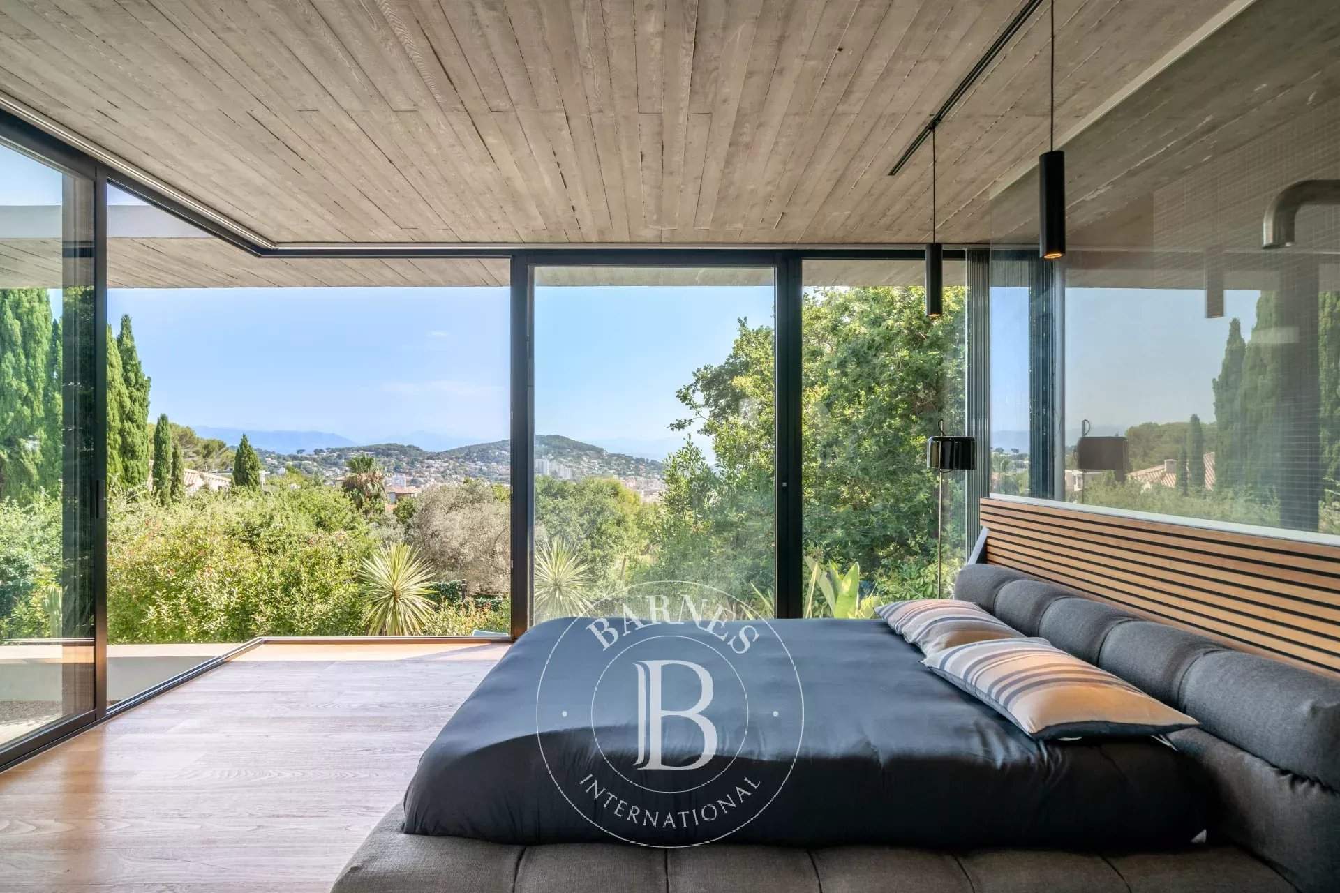 Cannes  - Villa 5 Pi&egrave;ces 4 Chambres - picture 8