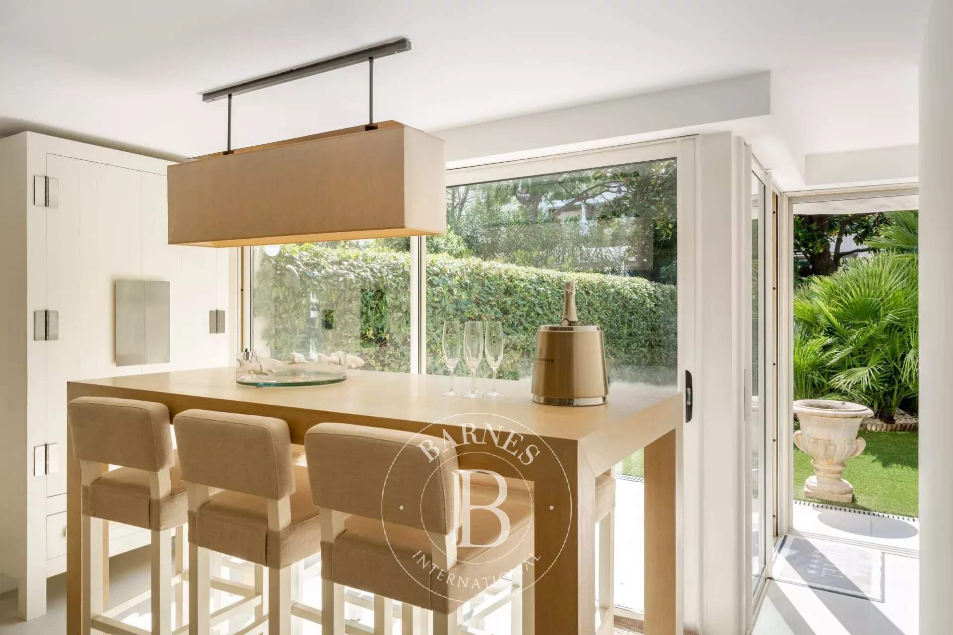 Cannes  - Appartement 3 Pi&egrave;ces 2 Chambres - picture 10