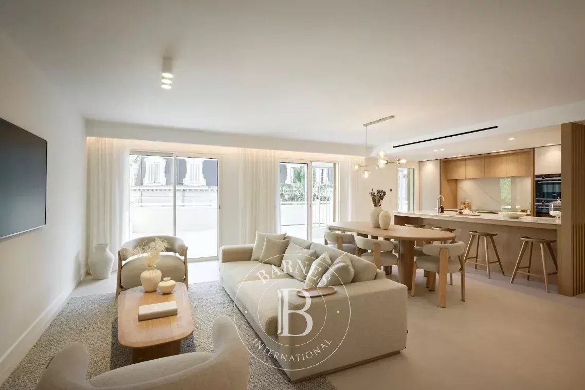 Cannes  - Apartment 3 Bedrooms - picture 1