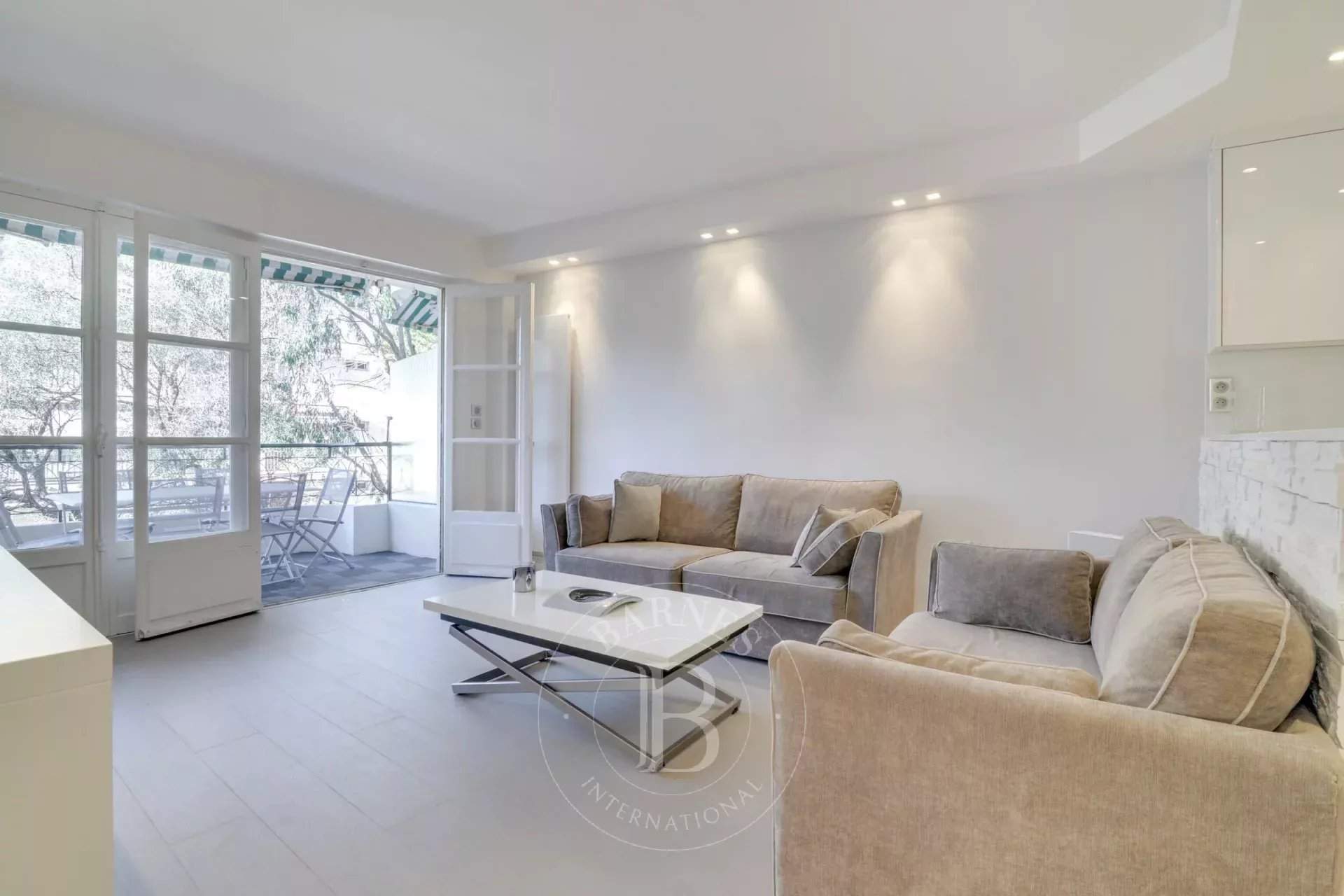 Cannes  - Apartment 1 Bedroom - picture 1