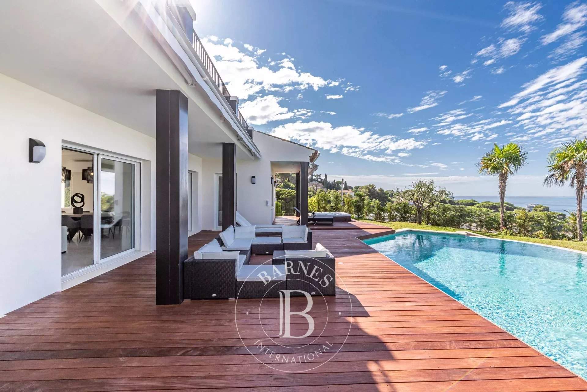 CANNES CROIX DES GARDES - PANORAMIC SEA VIEW - 5 BEDROOMS picture 19