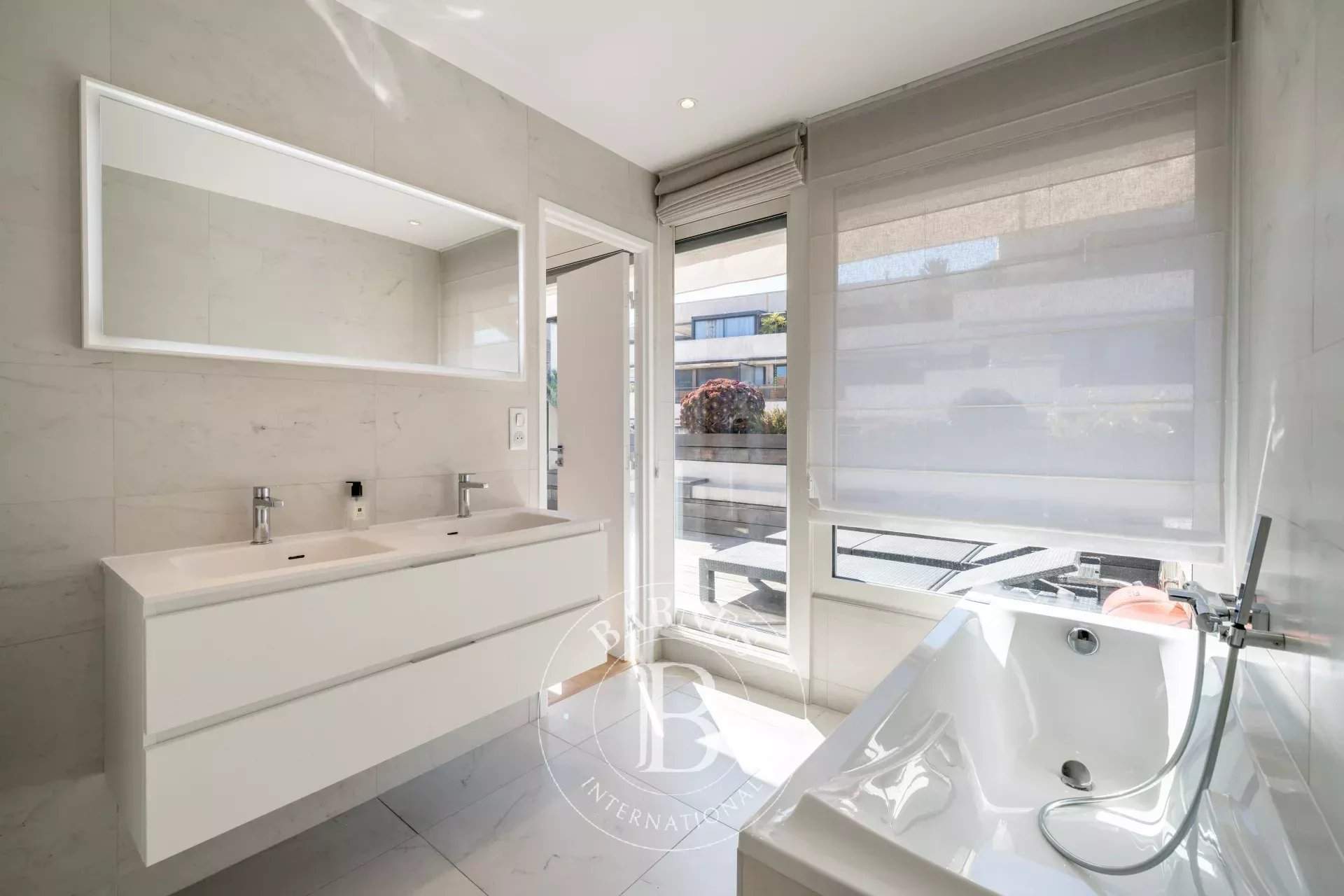 Cannes  - Appartement 3 Pi&egrave;ces 2 Chambres - picture 12