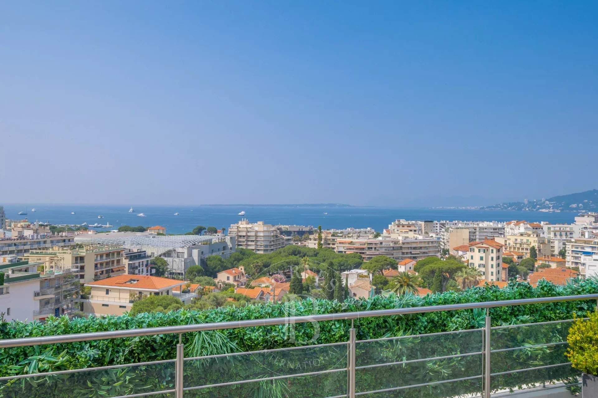 Antibes  - Apartment 3 Bedrooms - picture 10