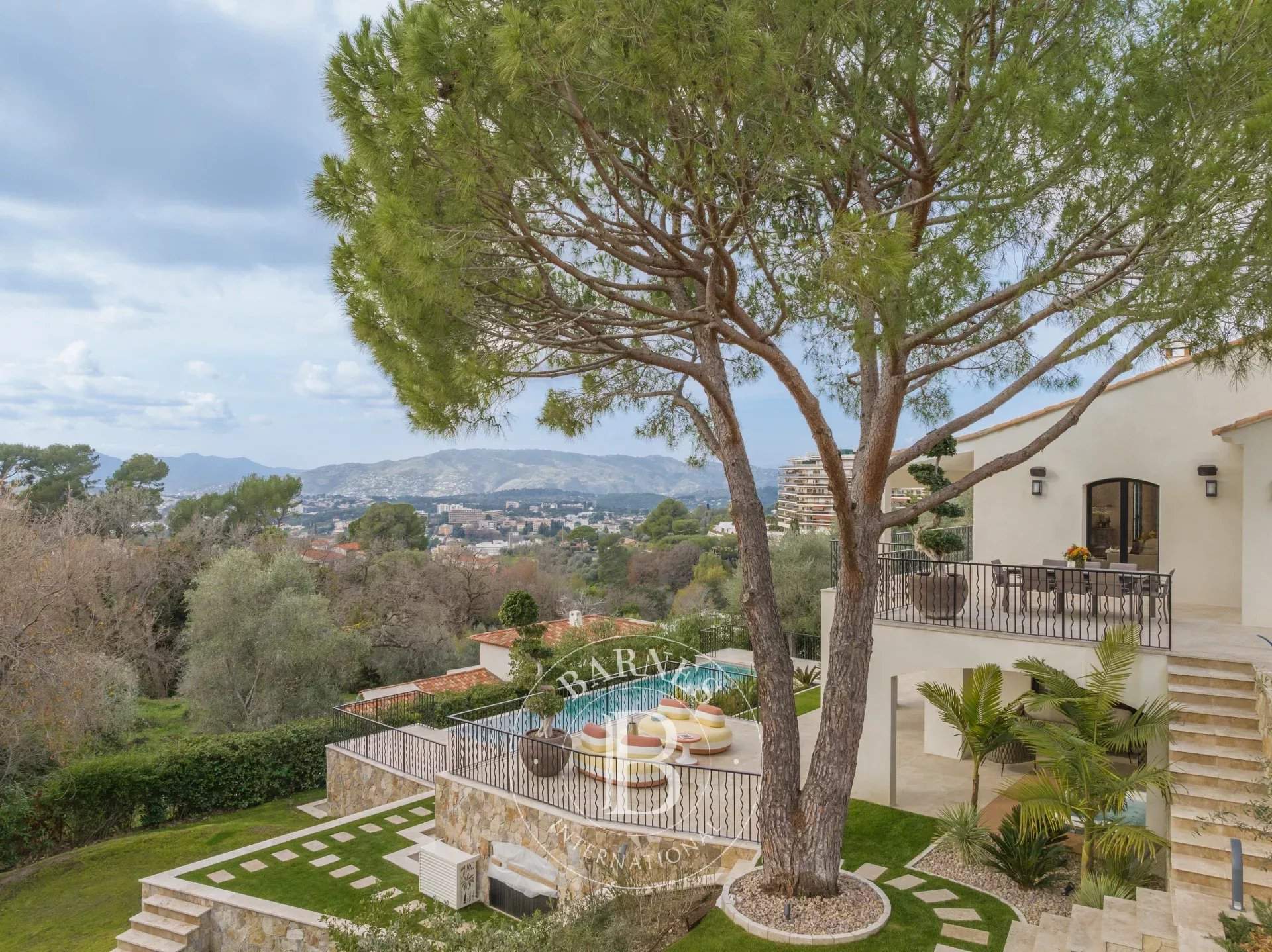 Cannes  - Villa 7 Pi&egrave;ces 5 Chambres - picture 2