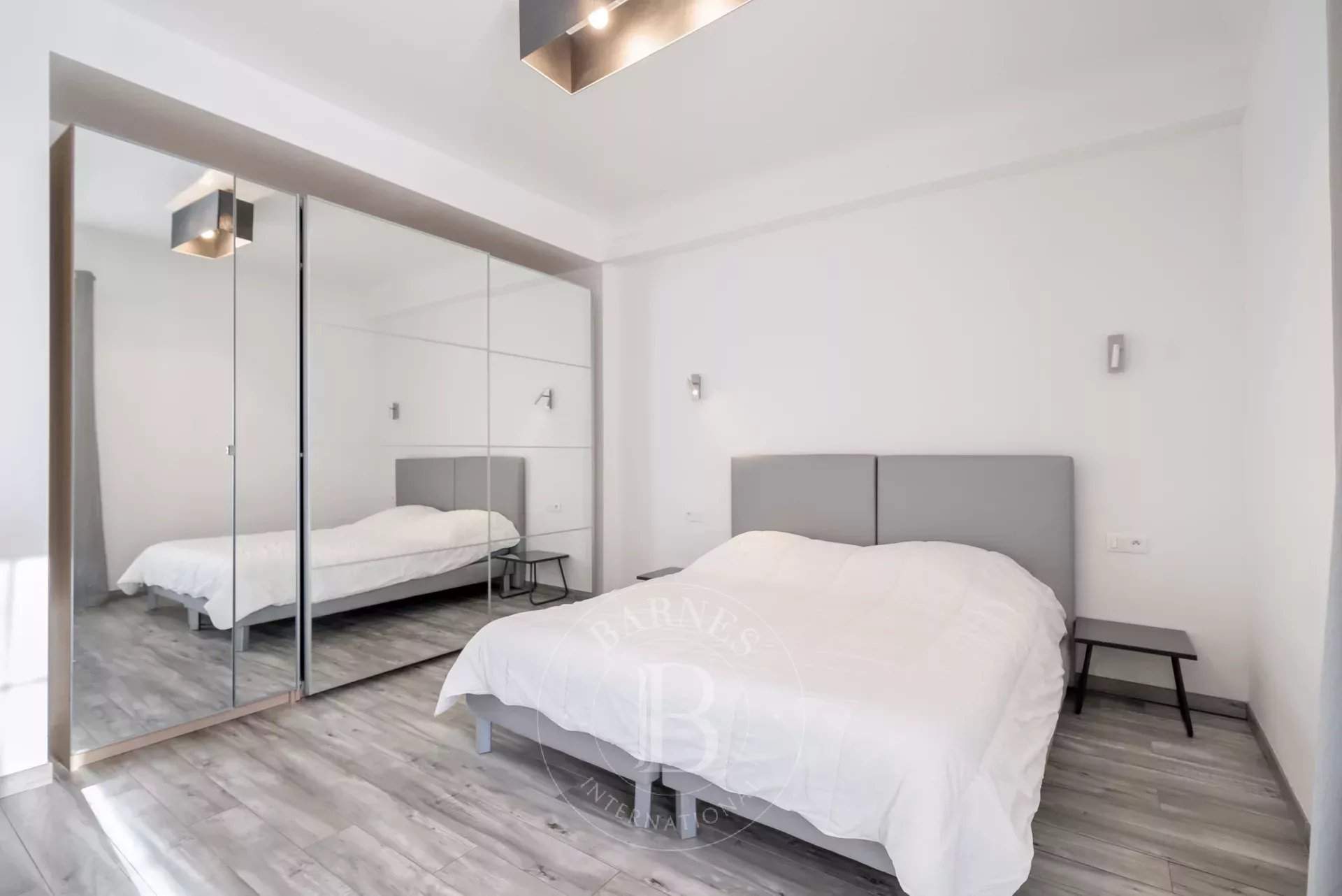 CANNES BANANE - MODERN APARTMENT - 4 BEDROOMS picture 3