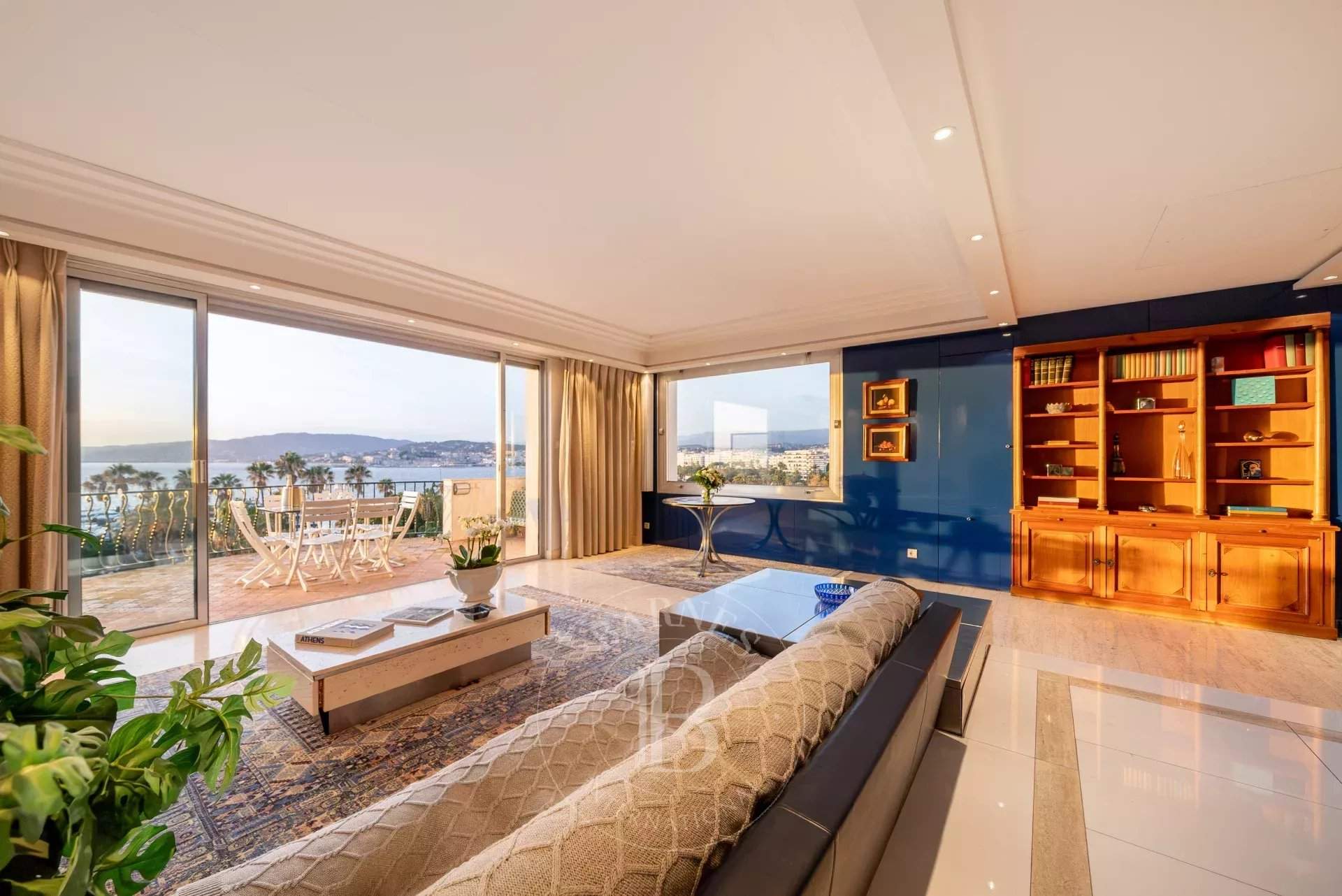 Cannes  - Apartment 3 Bedrooms - picture 1