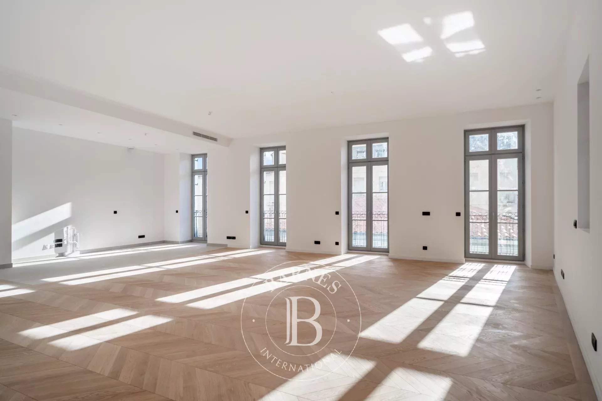 Cannes  - Apartment 3 Bedrooms - picture 1