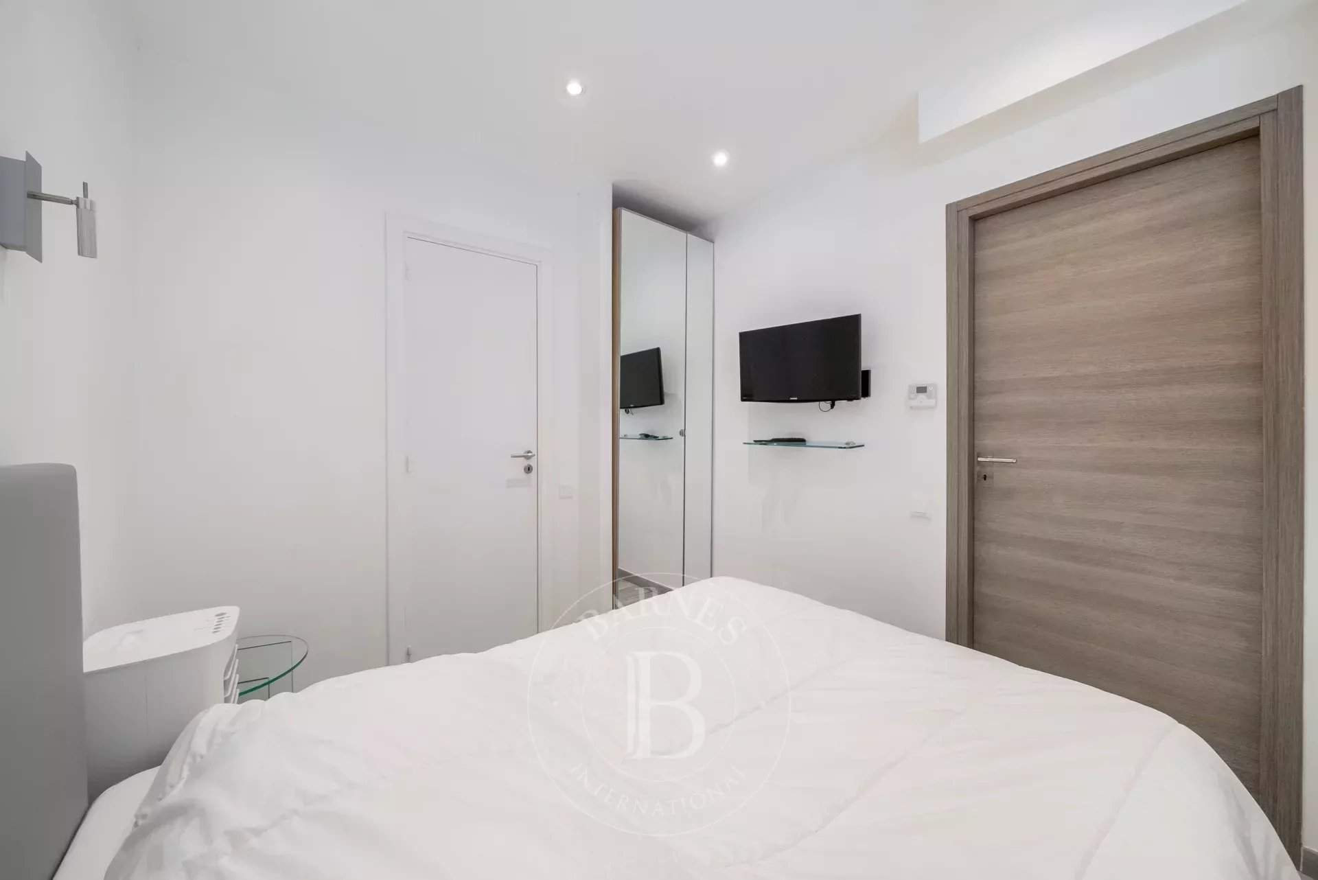 CANNES BANANE - MODERN APARTMENT - 4 BEDROOMS picture 9