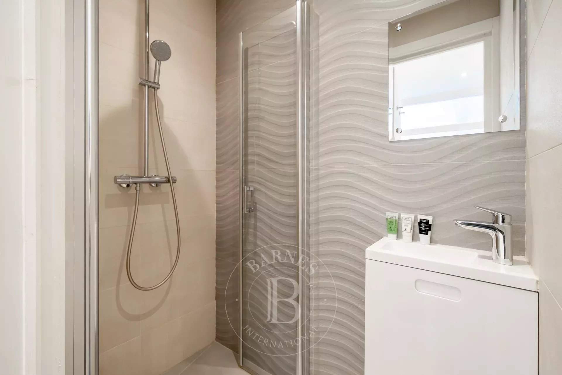 CANNES BANANE - MODERN APARTMENT - 4 BEDROOMS picture 8