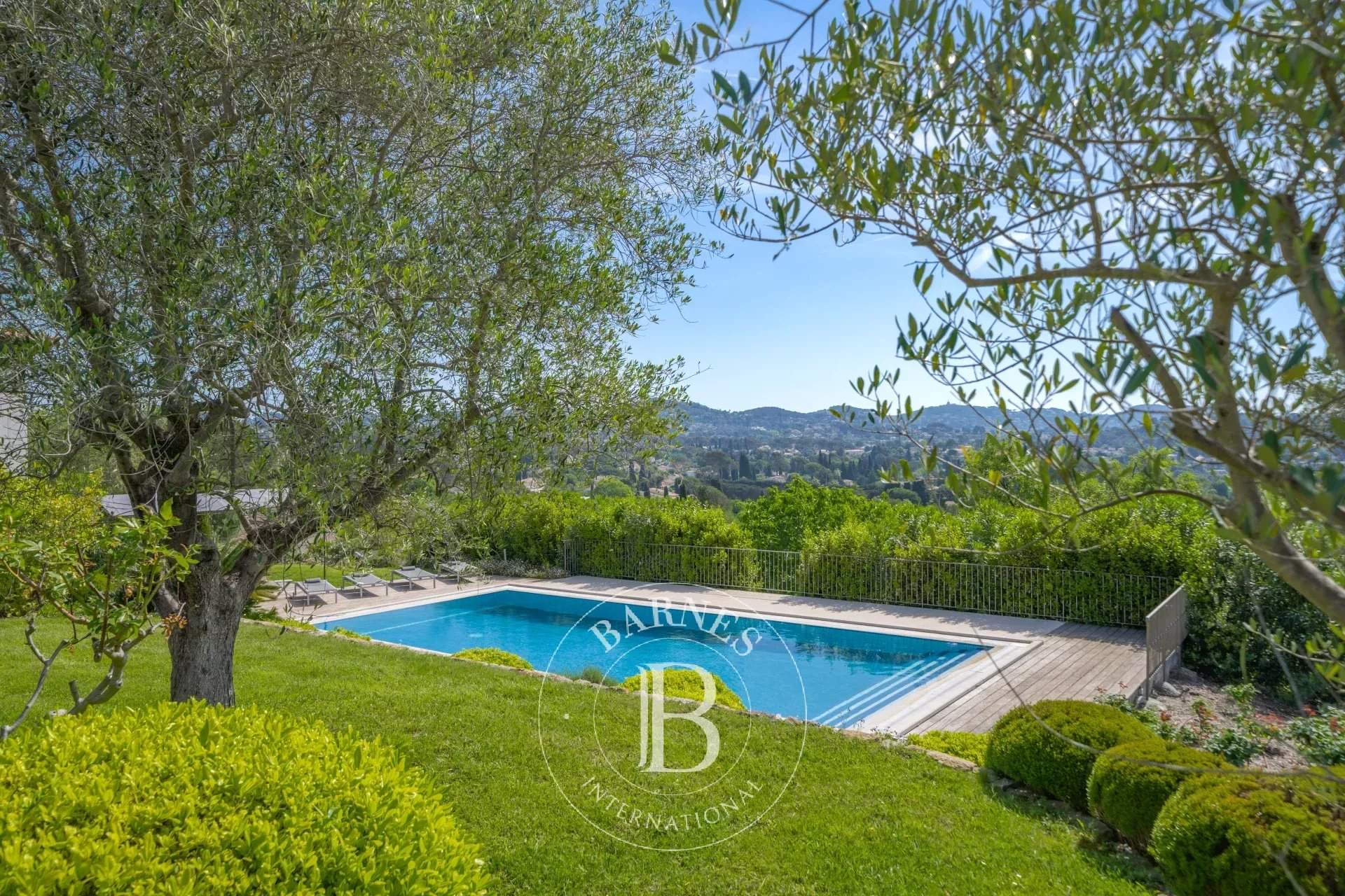 Mougins  - Villa 7 Pi&egrave;ces 4 Chambres - picture 17