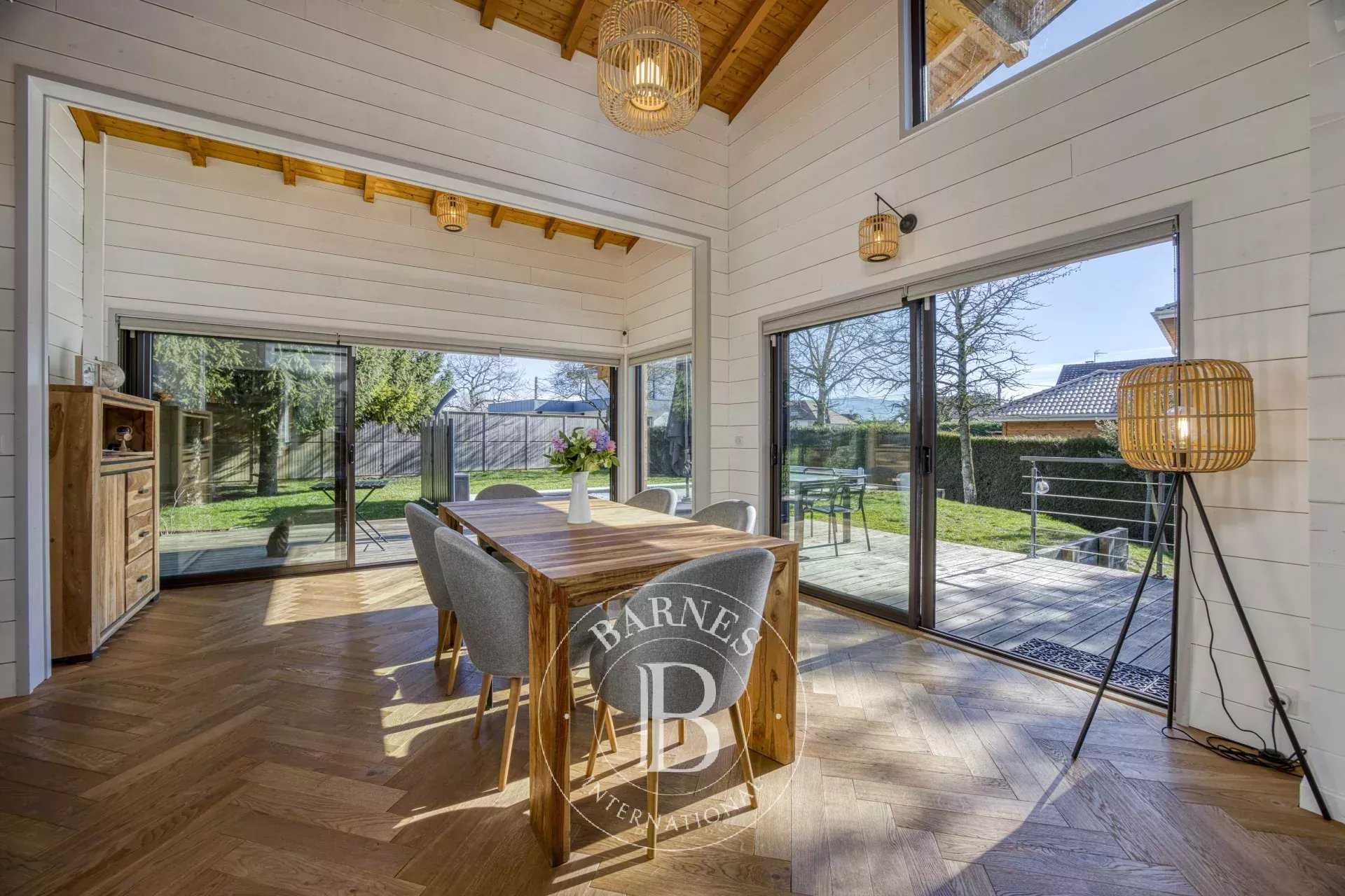 Vétraz-Monthoux  - Chalet 7 Pi&egrave;ces 5 Chambres