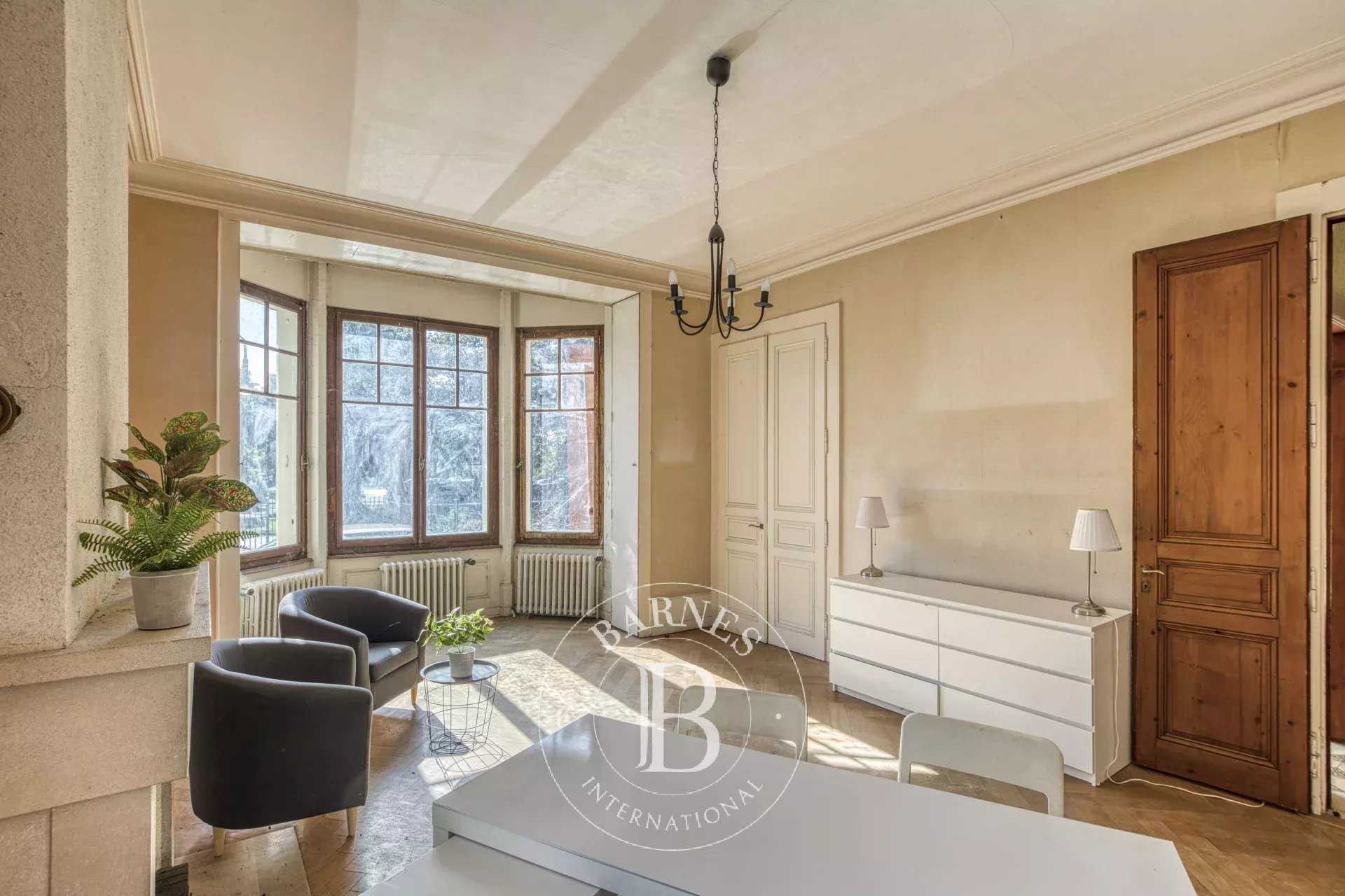 Divonne-les-Bains  - Maison de ville 10 Pièces 7 Chambres