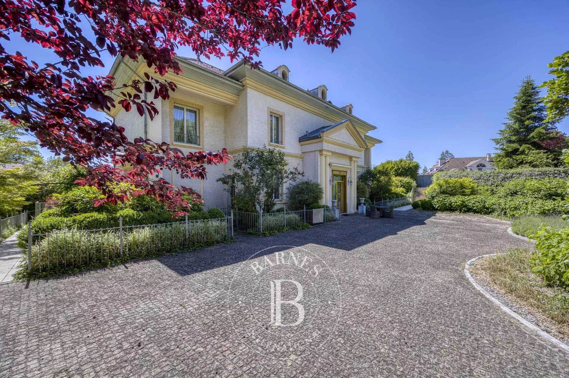 Divonne-les-Bains  - Property 6 Bedrooms