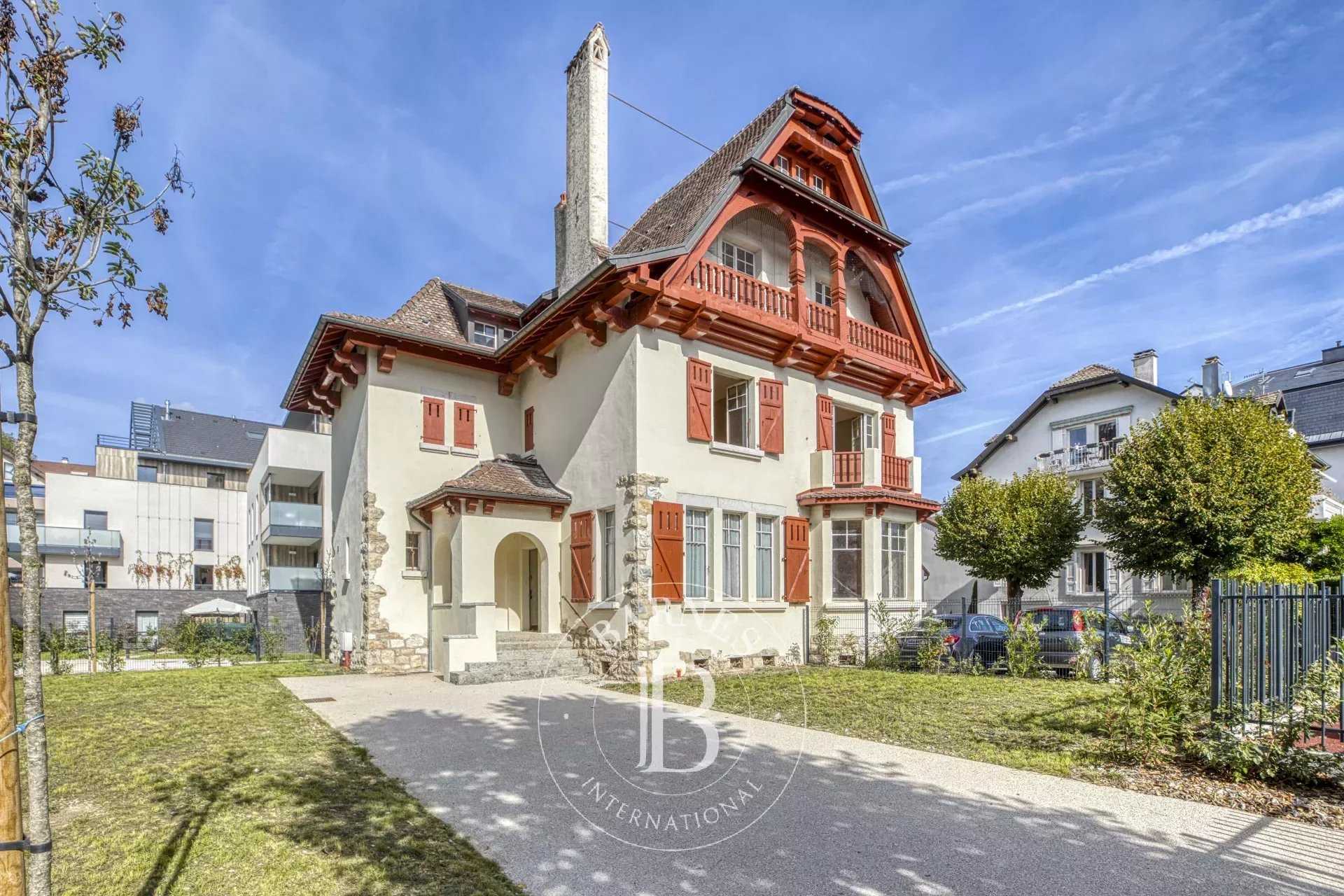 Divonne-les-Bains  - Casa adosada 10 Cuartos 7 Habitaciones