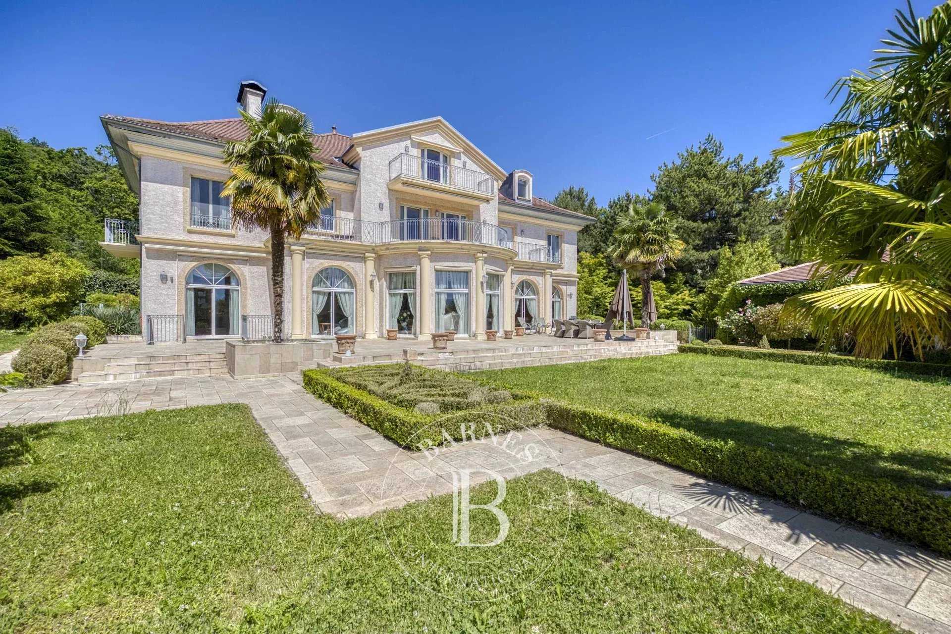 Divonne-les-Bains  - Property 6 Bedrooms