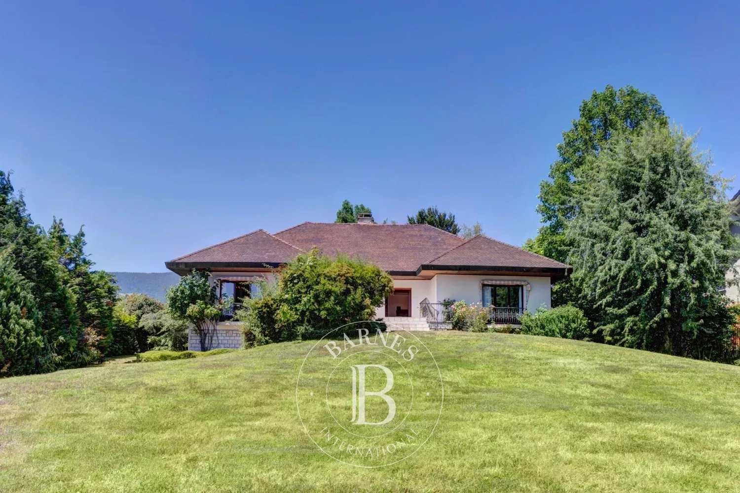 Divonne-les-Bains  - Villa 7 Pi&egrave;ces 5 Chambres