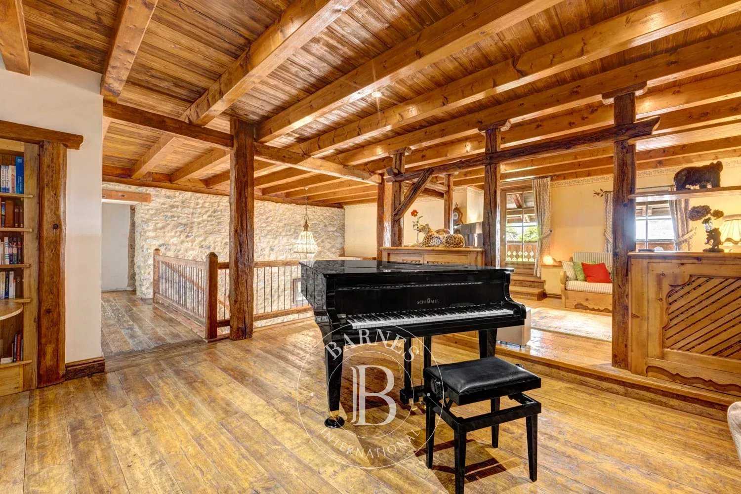 Ville-en-Sallaz  - House 5 Bedrooms